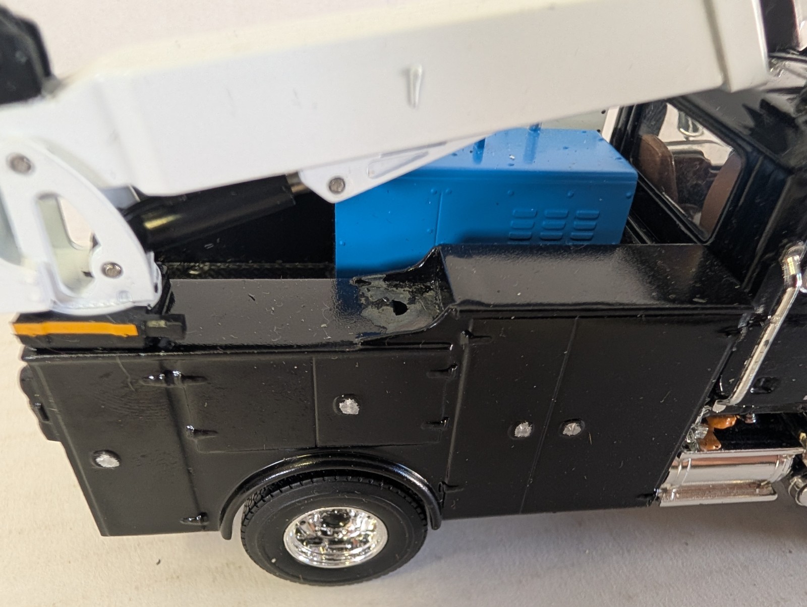 1:53 Scale Mack Service Truck Project – Unassembled Utility Body