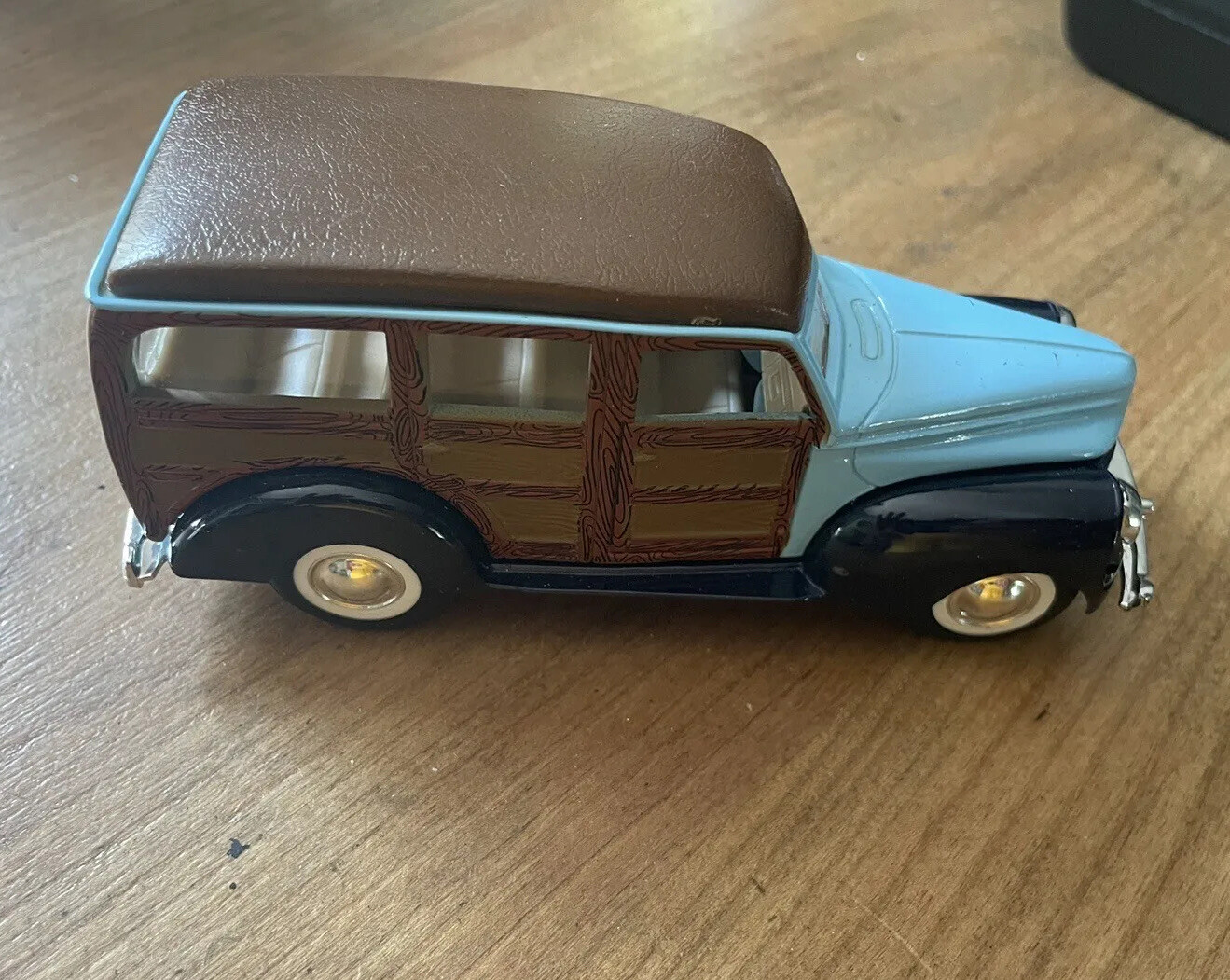 1940 Ford Woody Wagon Signature SS-5706