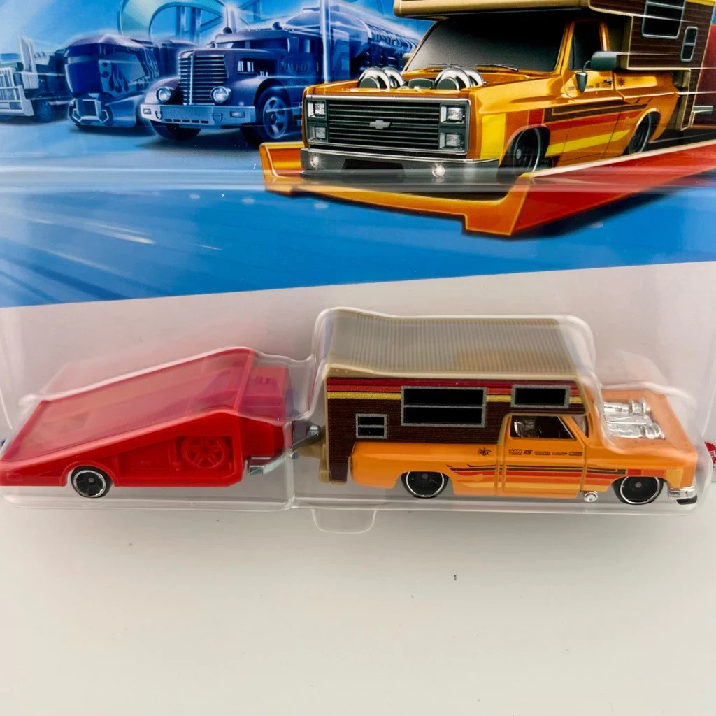 Hot Wheels Track Fleet NEW 2026 Chevy Silverado Driftcation