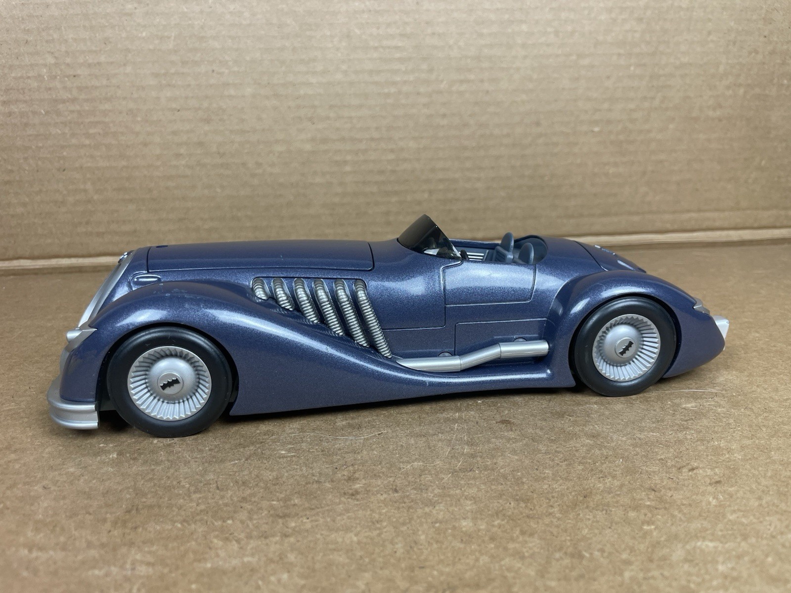 Corgi Batman 1940 BMBV2 Batmobile Custom Dream Concept Hot Rod DC Comics Diecast