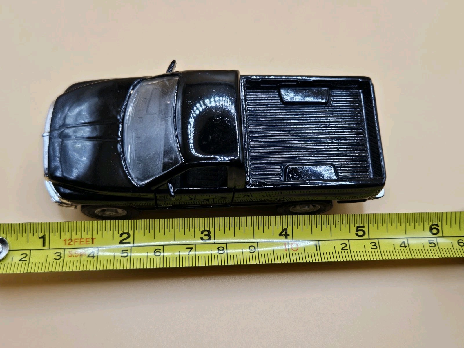 1/46 MAISTO TRUCK 1990’S DODGE RAM 1500 PICKUP TRUCK BLACK