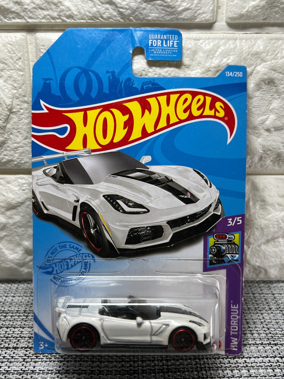 Hot Wheels HW Torque 3/5 ’19 Corvette ZR1 Convertible 134/250 White
