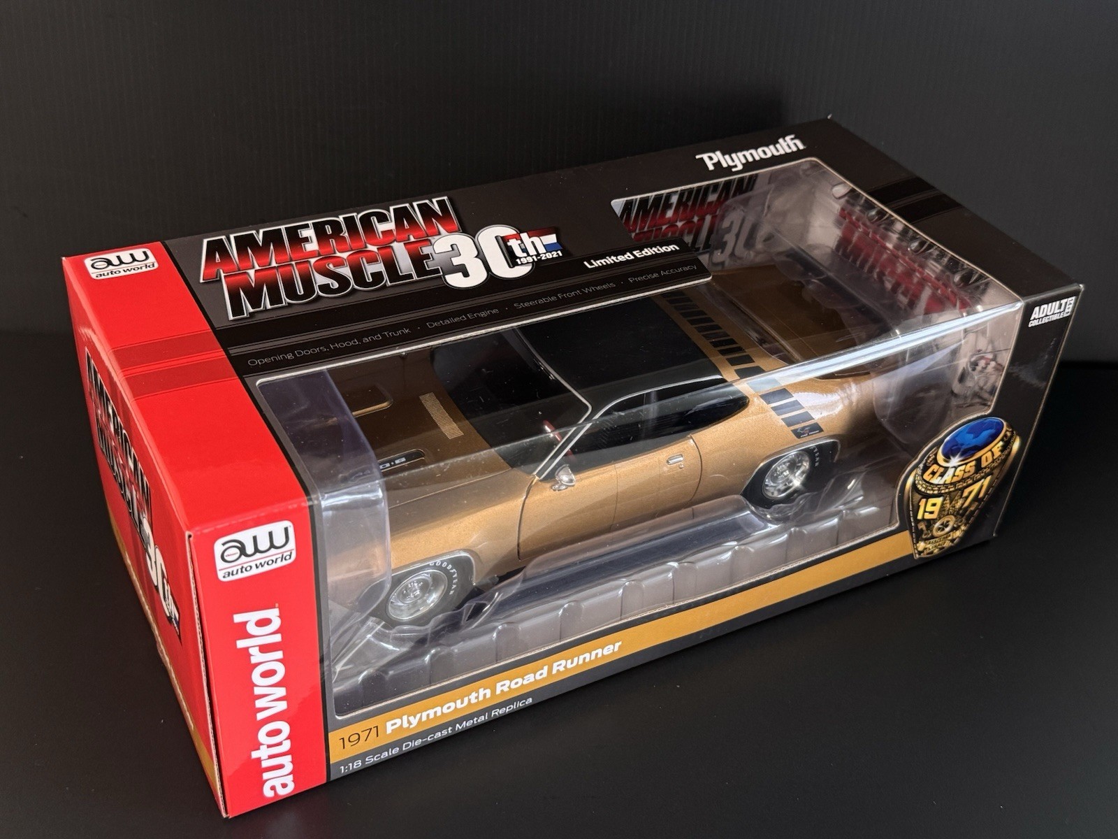 1971 Plymouth Road Runner Gold Leaf Metallic 1/18 Auto World HTF !