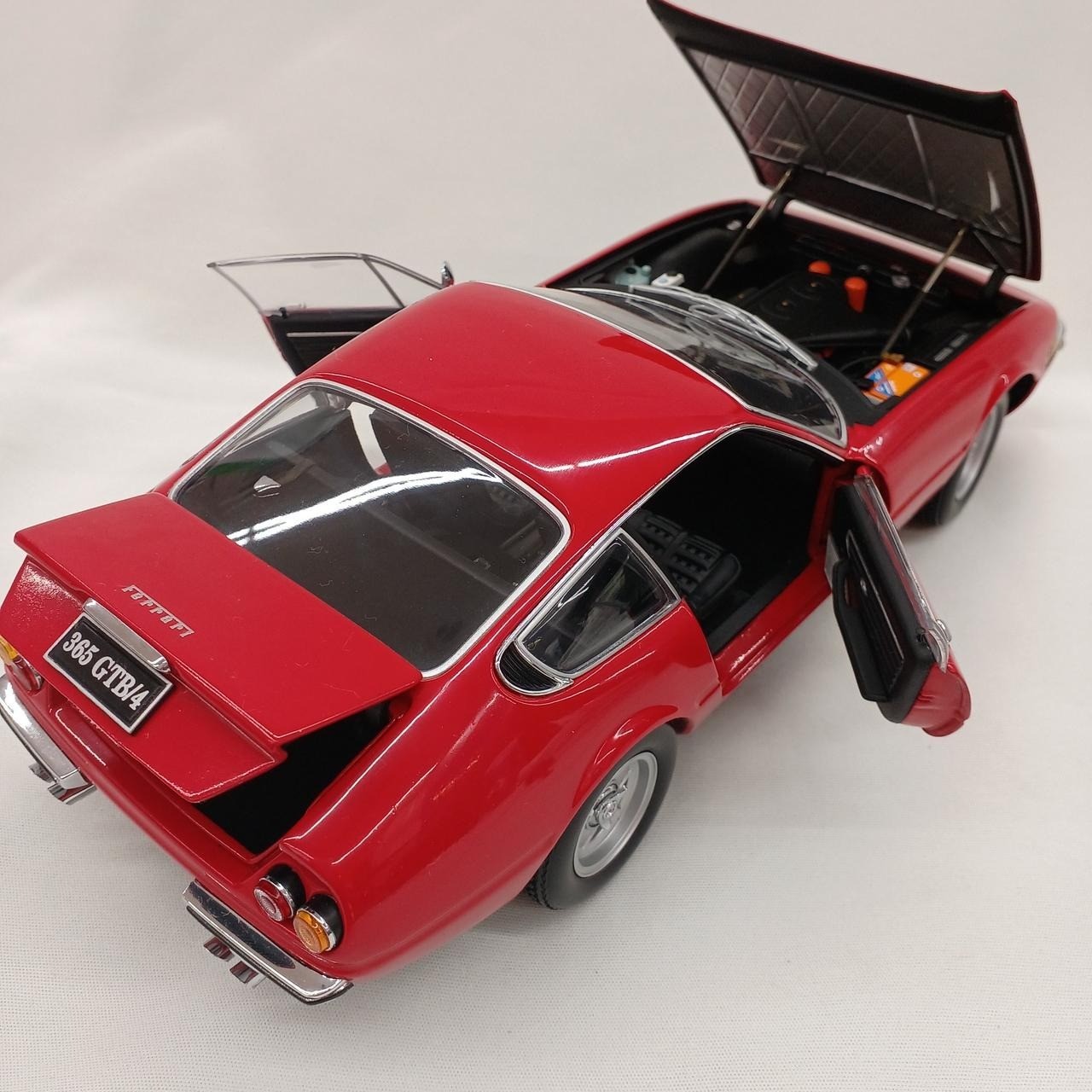 Kyosho Ferrari Collection 1/18 Diecast Model Car Display Used from Japan