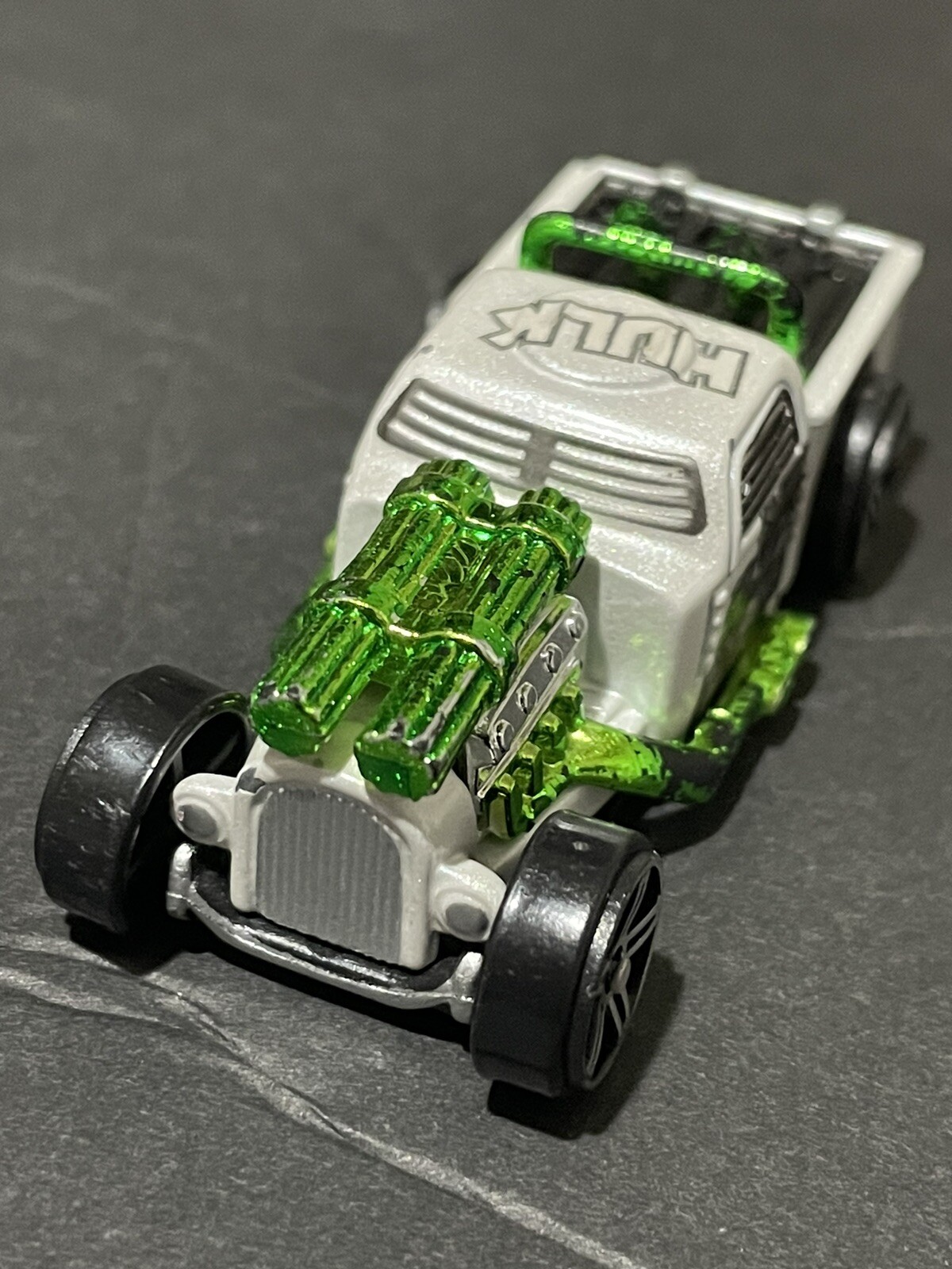 Leadslinger Hulk Marvel White Hot Rod Collectible Car
