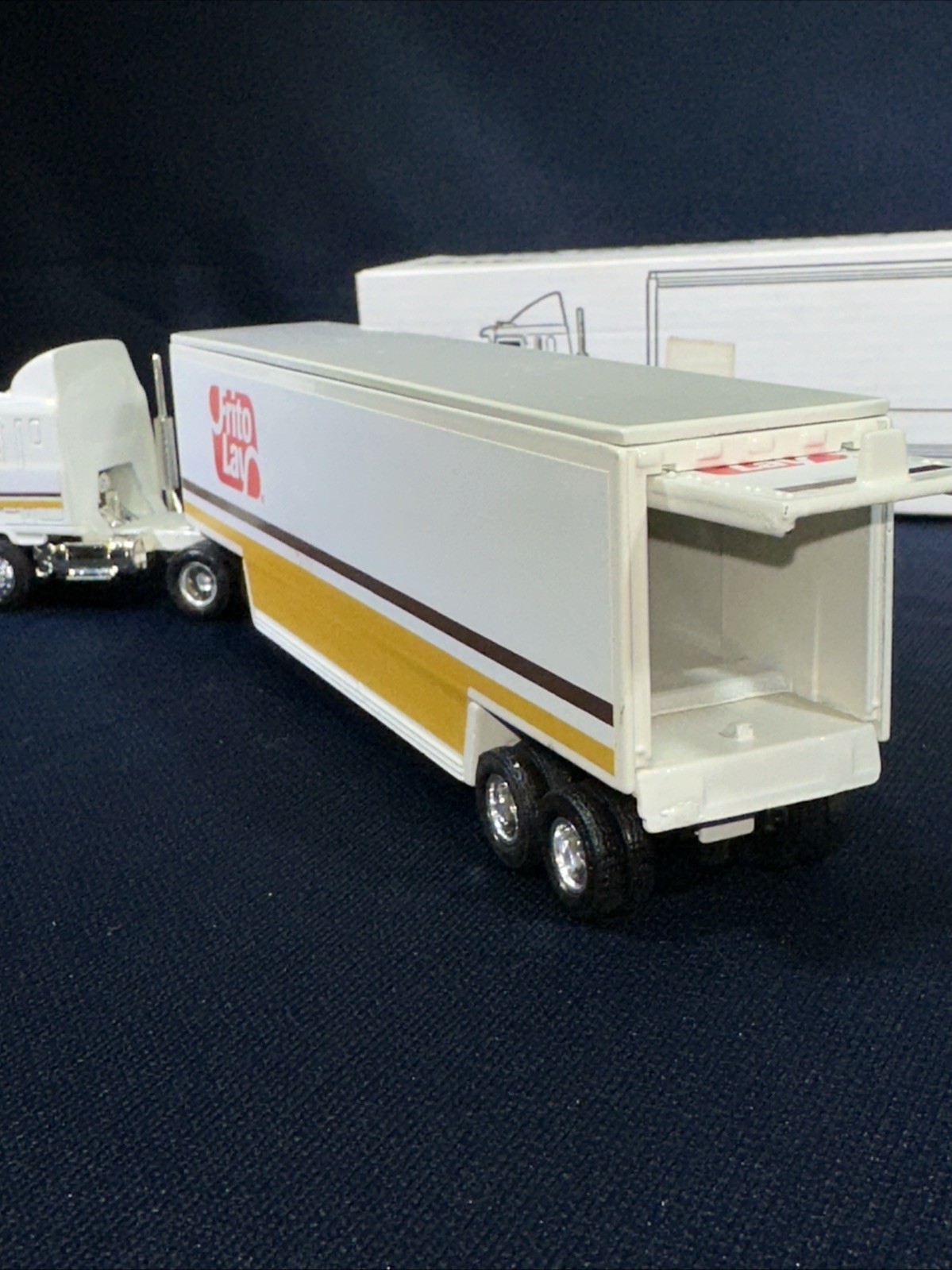 Ertl Frito Lay MACK Cabover Tractor with Drop Bed Trailer 1/64 Diecast NIB