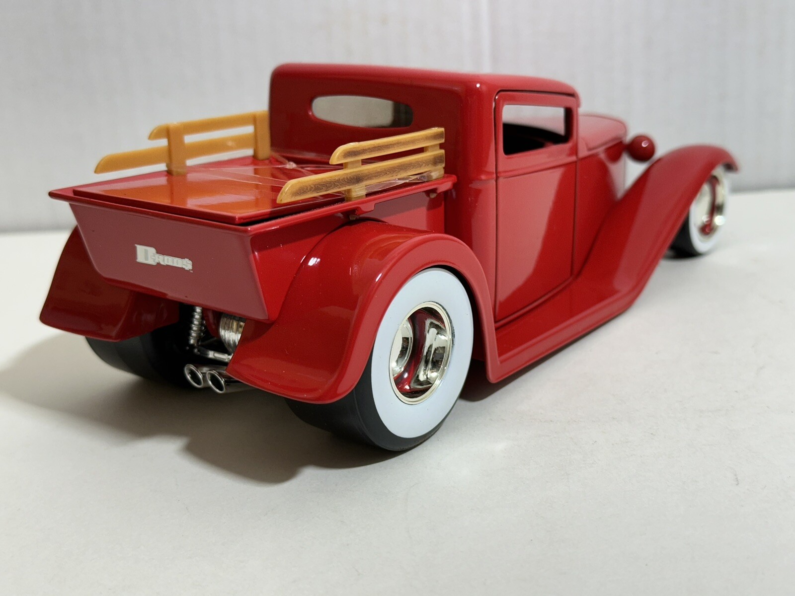 JADA D-RODS 1932 FORD RED 1:24 DIECAST MODEL CAR NEW NO BOX