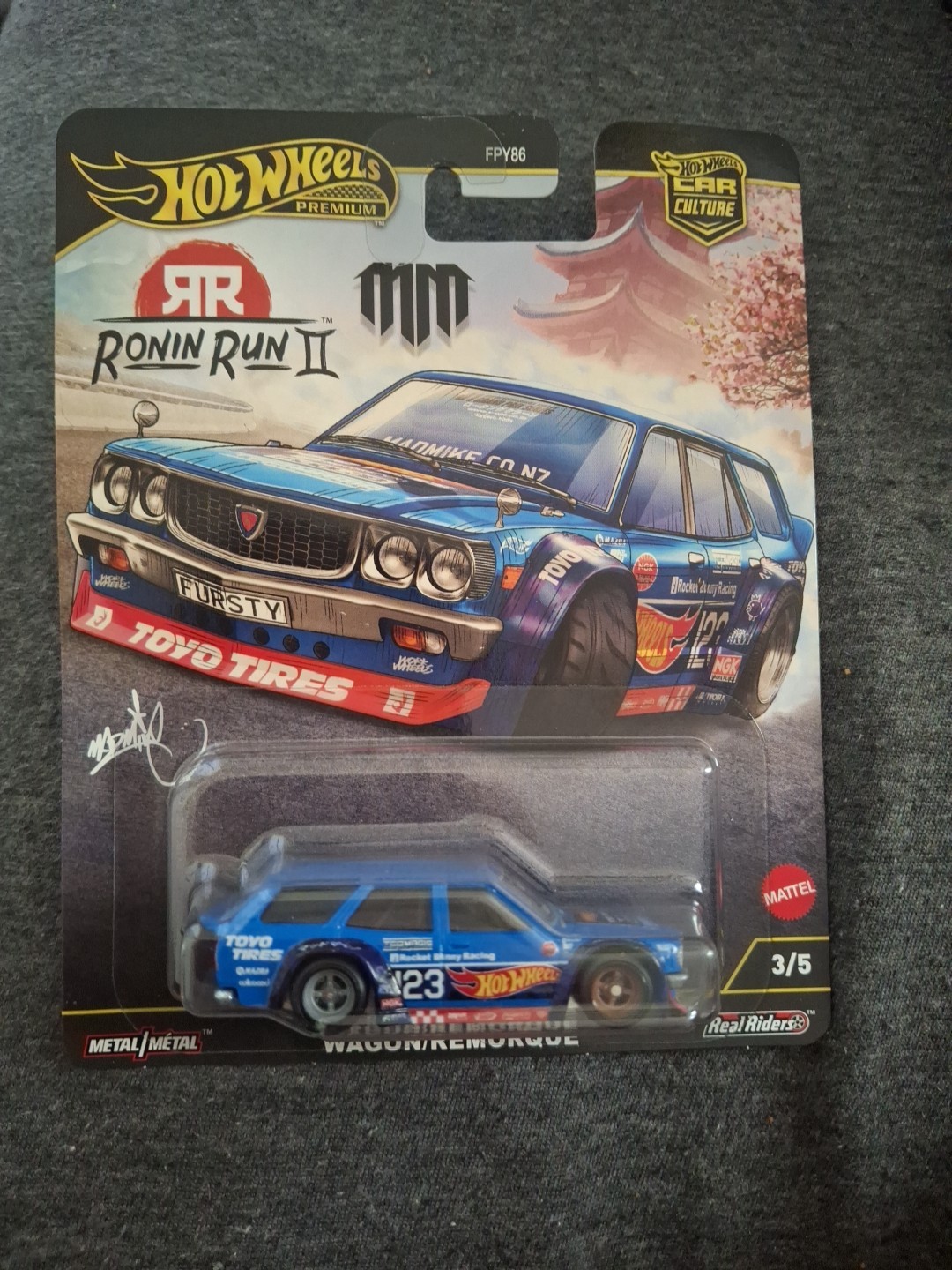 Hot Wheels Mad Mike Mazda RX-3 Wagon Ronin Run 2 FPY86-961 M 1/64