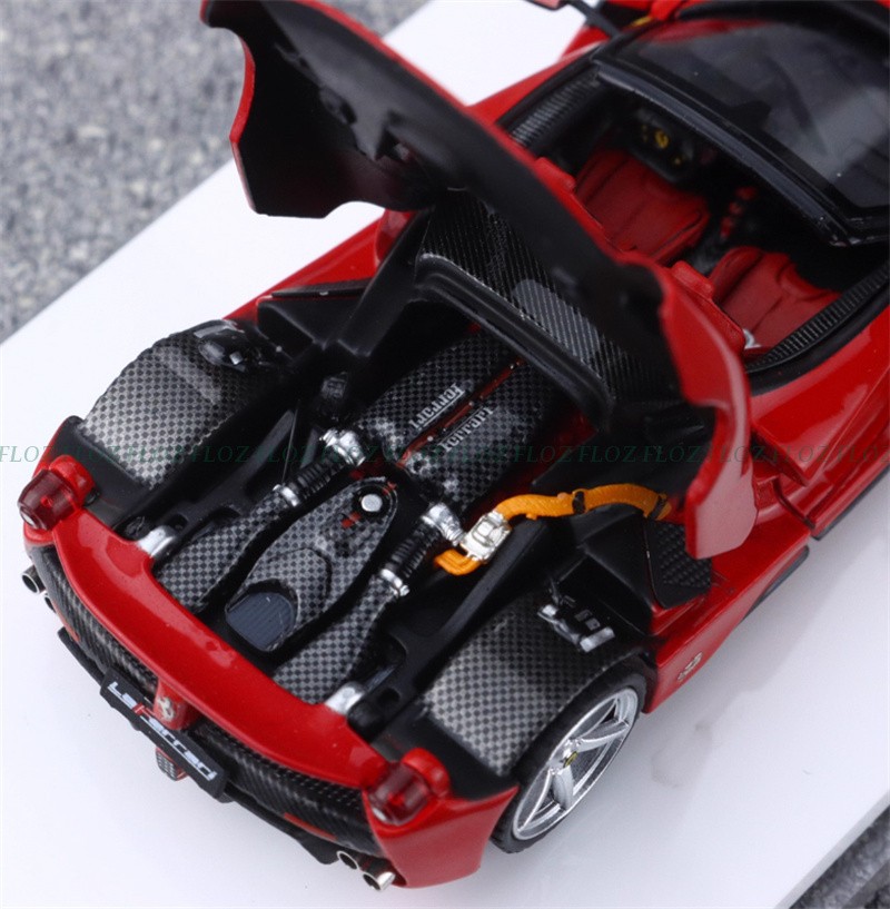 1:64 Street Buster Ferrari LaFerrari F150 Supercar Red convertible LTD 999PCS
