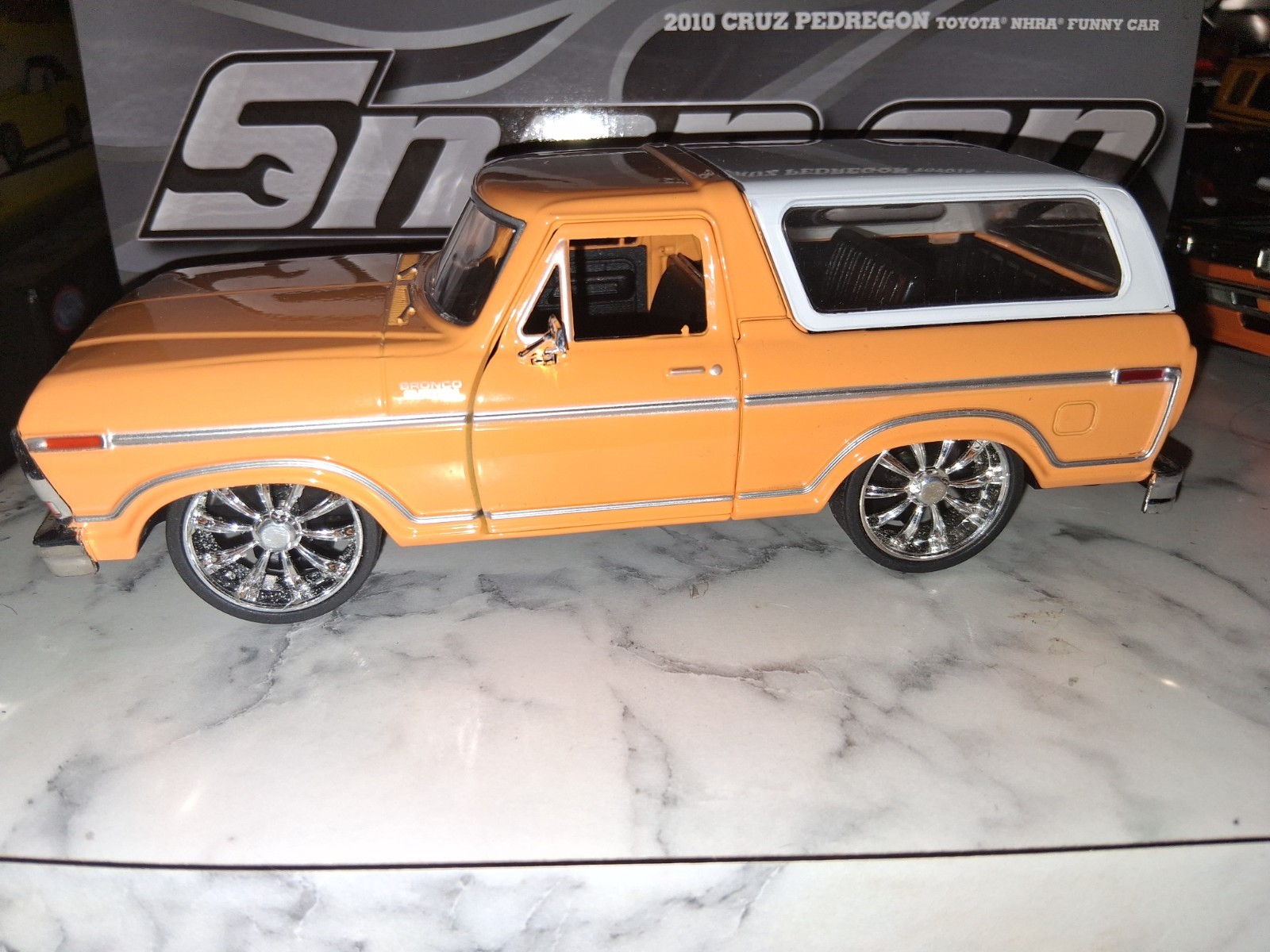 ( Custom Built) 1.24scale Diecast Custom 78 Ford BRONCO SLAMMED( Read Ad Plz)