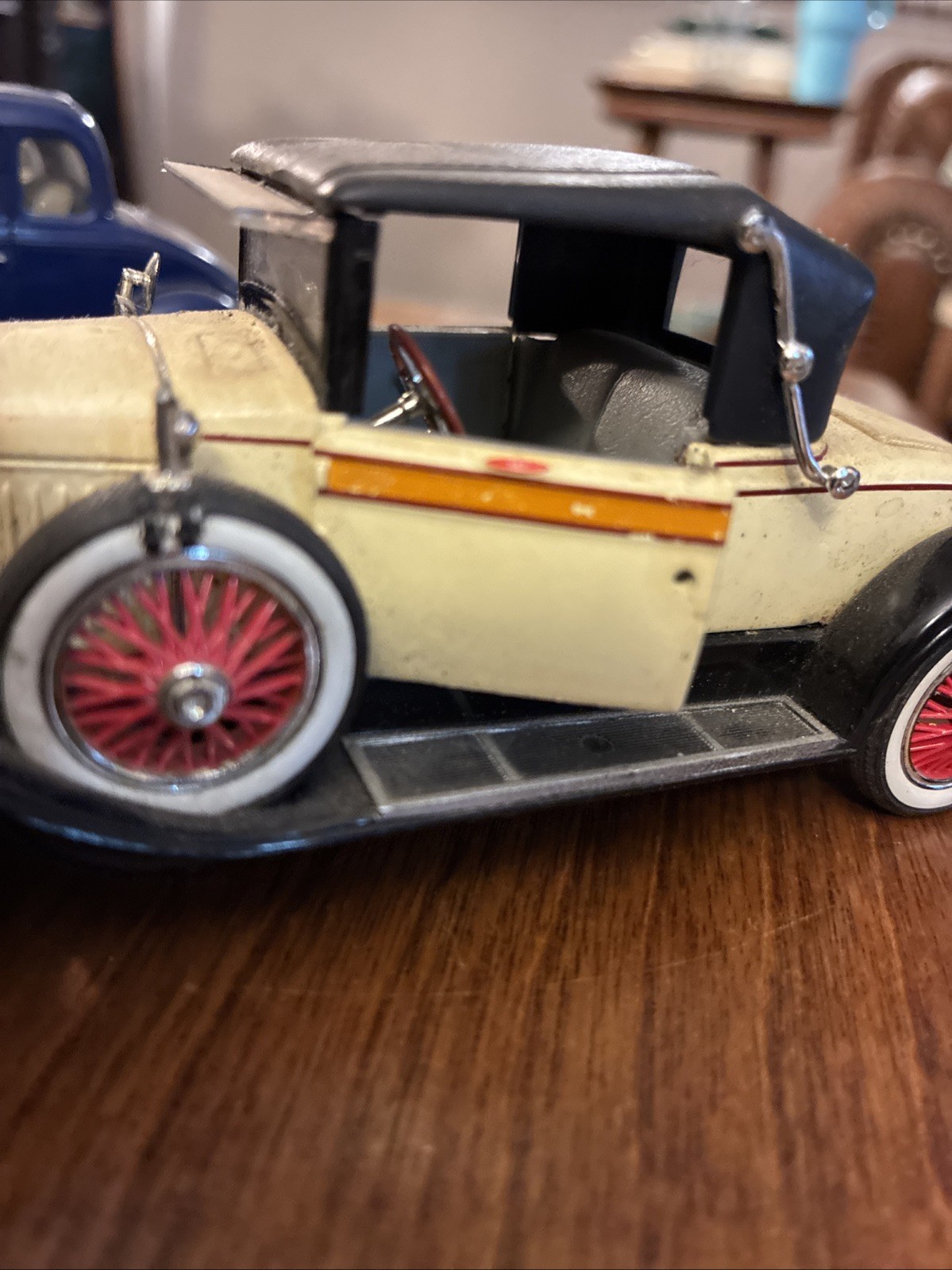 Diecast 1933 Chevrolet Eagle, 1927 314 Roadster 1:32