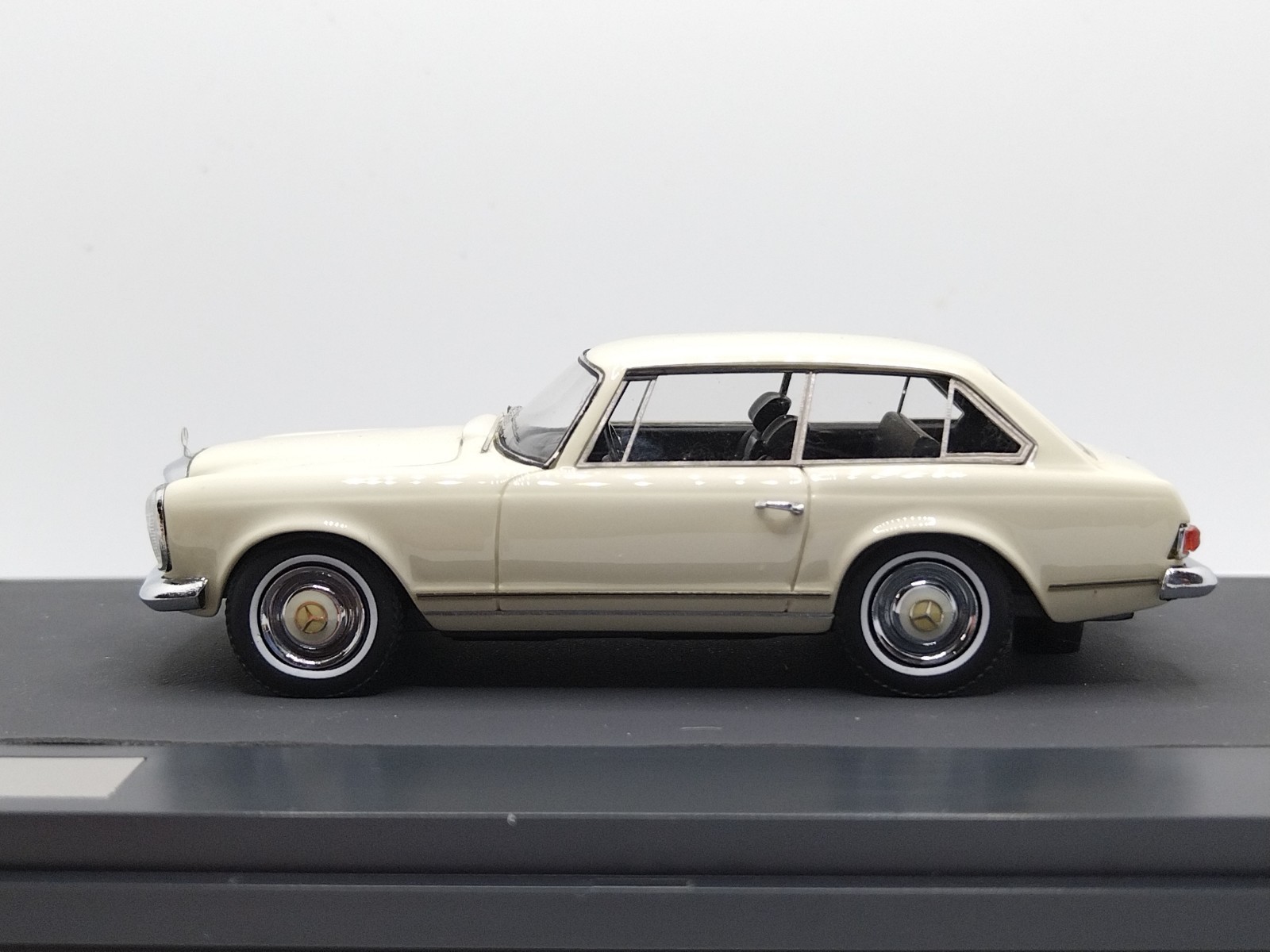 MATRIX 1/43 Frua Mercedes Benz 230SLX Shooting Brake 1966. Wow Rare!