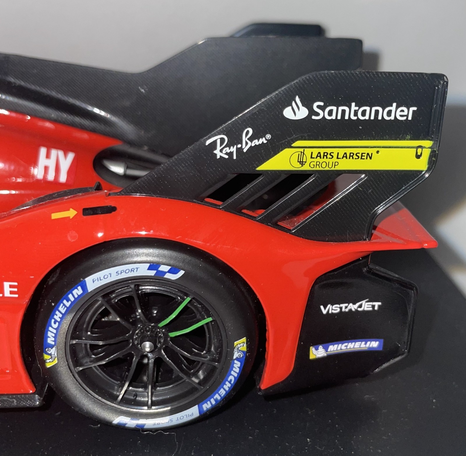 Bburago 1:18 Scale Die Cast Model FERRARI 499P # 51