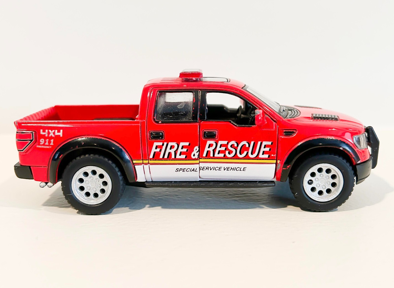 ’13 Ford F-150 Raptor Supercrew POLICE & FIRE RESCUE Diecast Model 1/46 PullBack