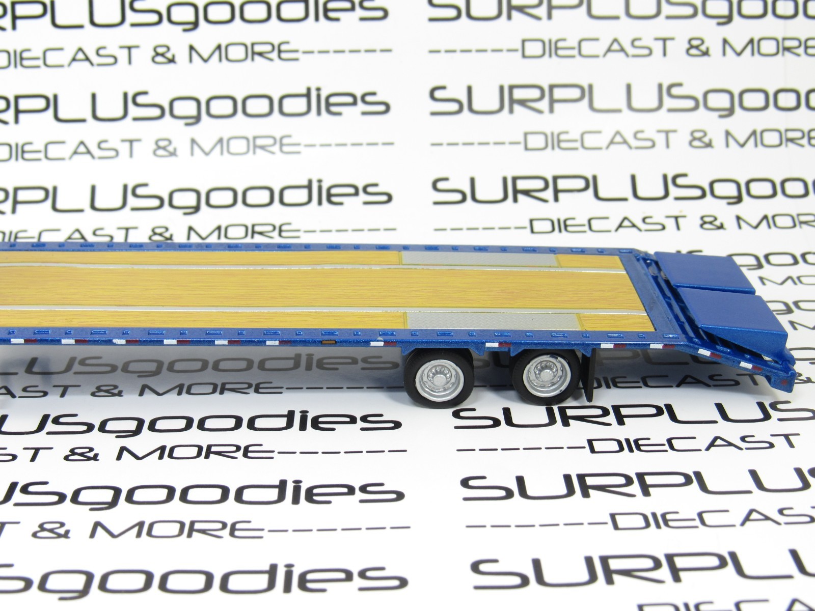 Greenlight 1:64 LOOSE 1974 FORD F-250 F250 Pickup w/BIGFOOT Gooseneck Trailer MW