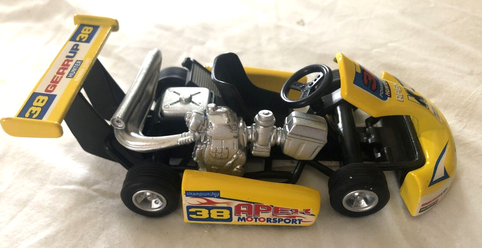 Kintoy Kinsfun Die Cast Pull & Go Friction Toy Go-Kart Racer 5”