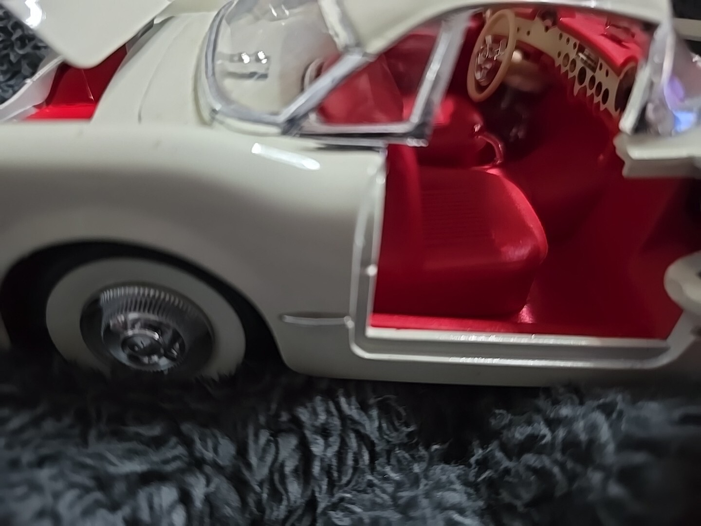MIra Golden Line Collection Very RARE White Hard Top Corvette Convertible 1:18