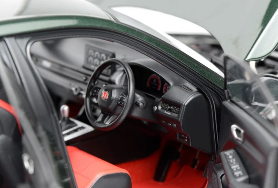 1/18 MotorHelix Honda Civic Type R ( FL5 ) from 2023 in Pearl Midnight Green RHD