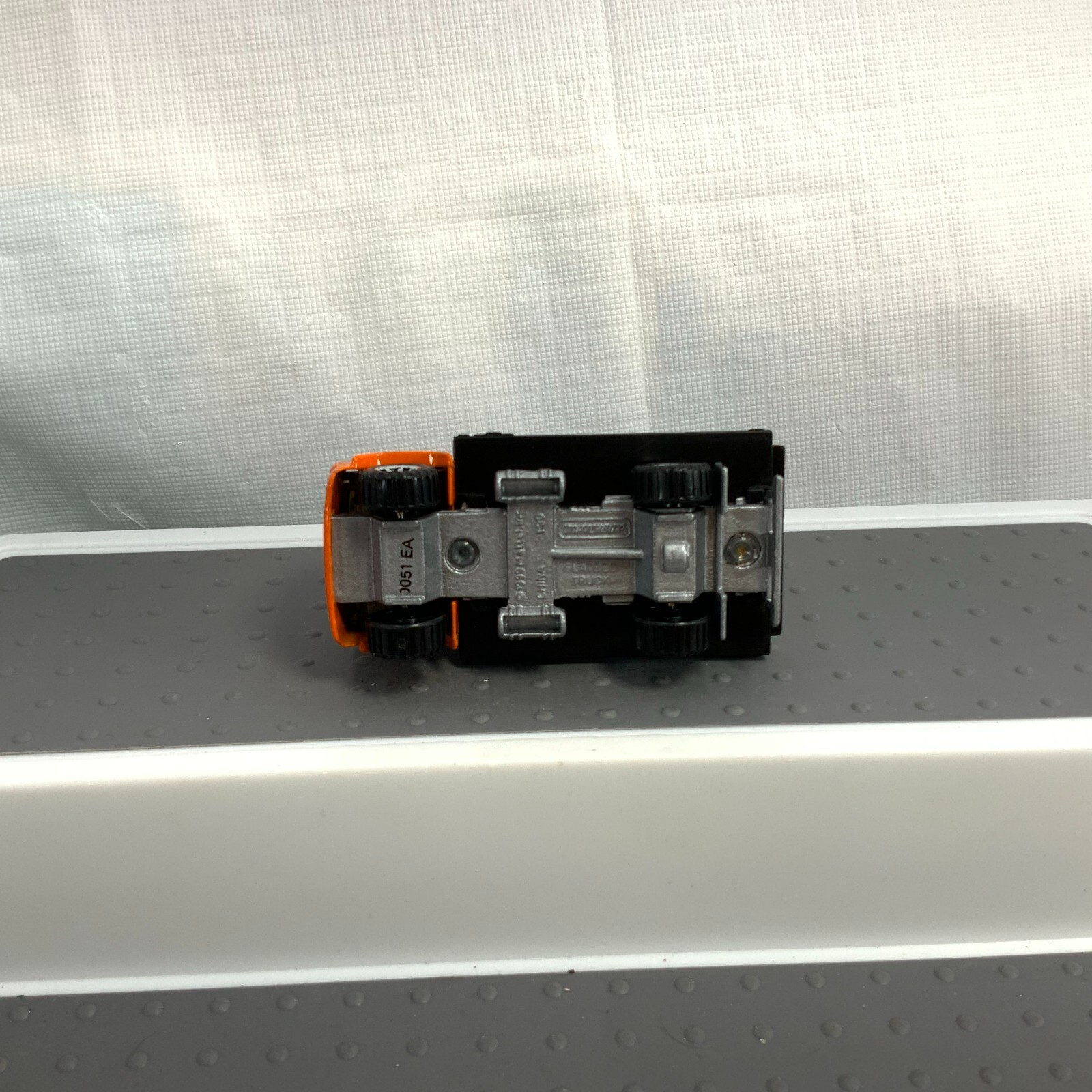 Vintage Matchbox Highway Heroes Isuzu Flatbed Truck Orange Die Cast