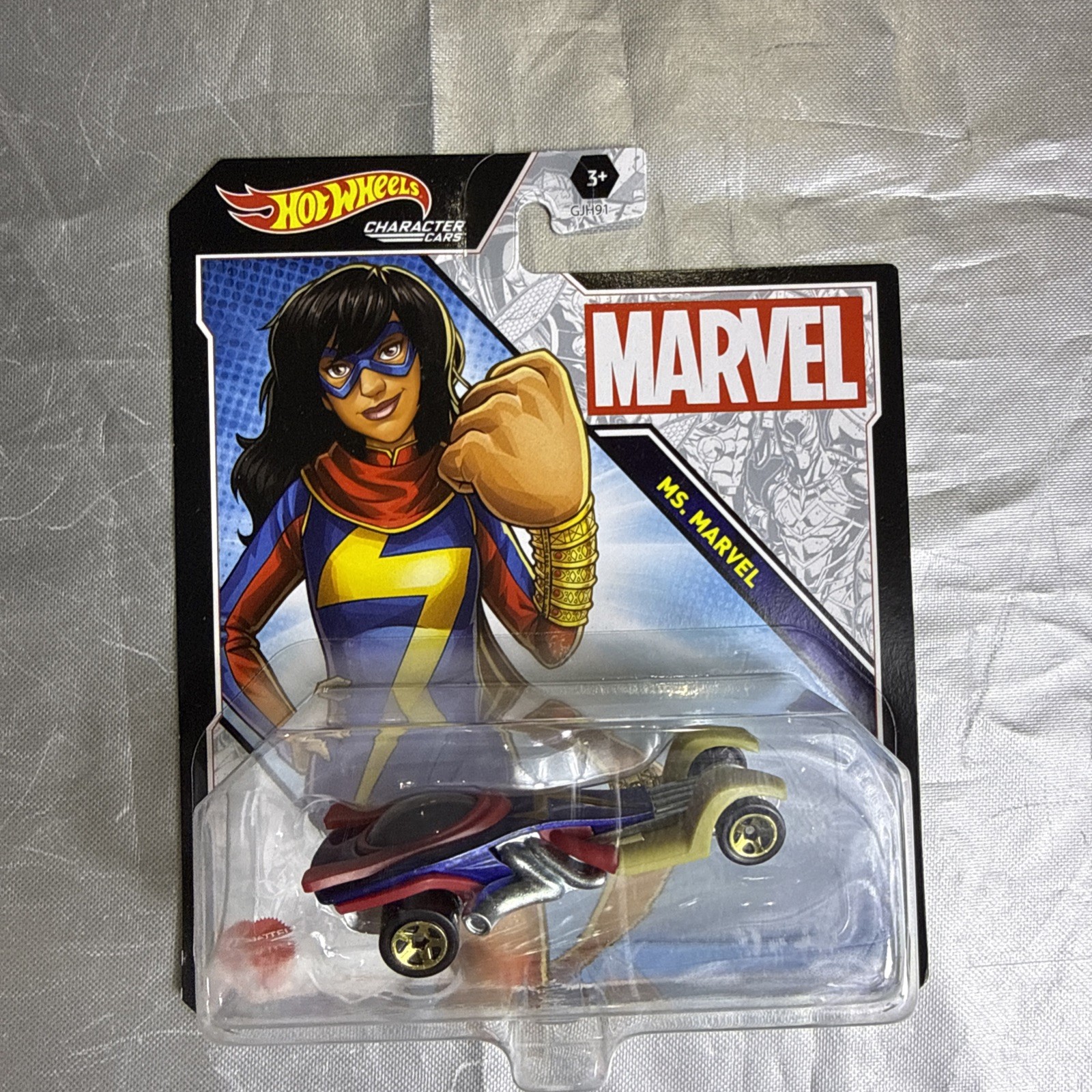 2021 Hot Wheels MARVEL Character Cars Set of 8 New GJH91