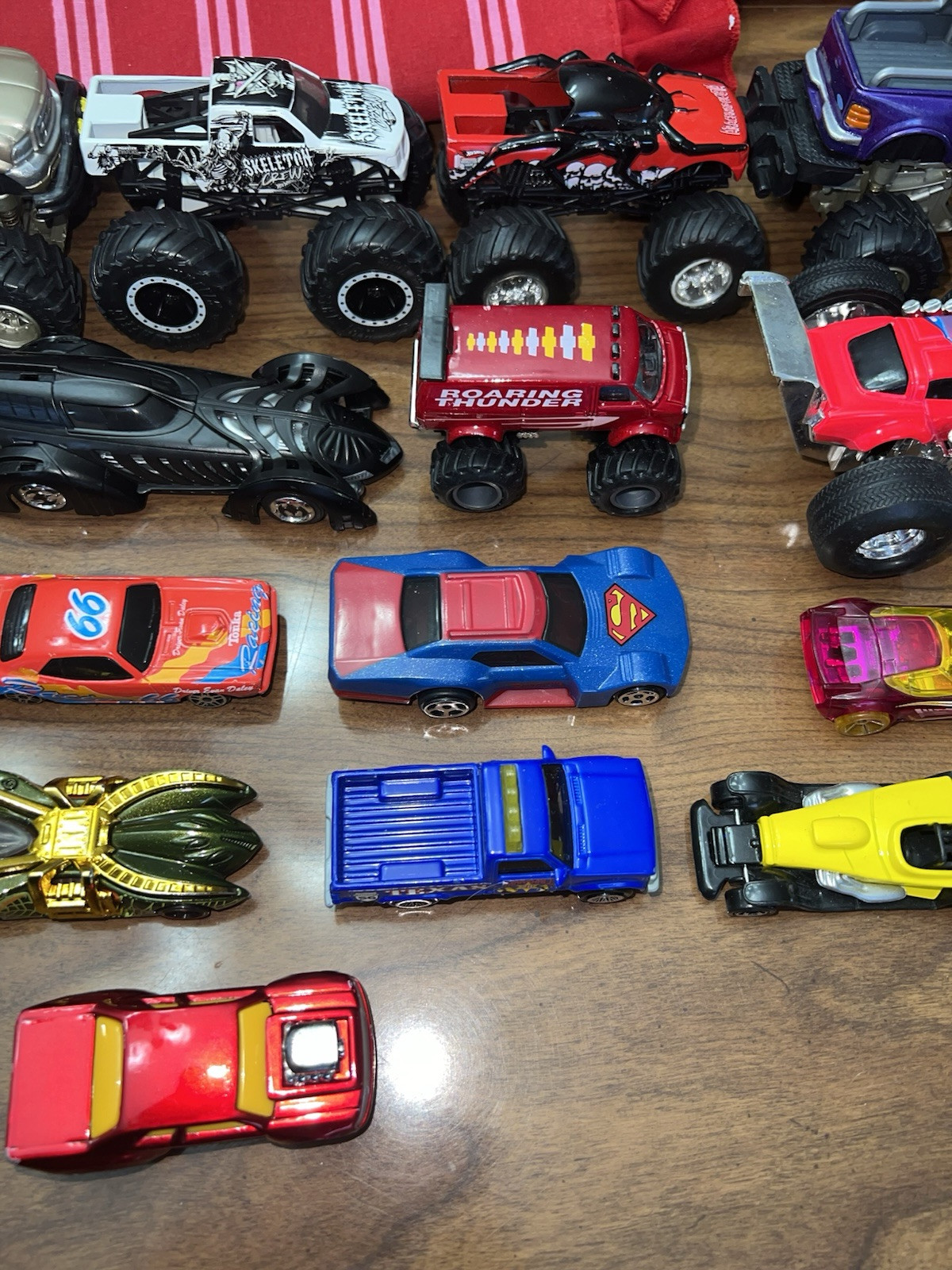 Big Hot wheels And Other Car Lot With Trucks