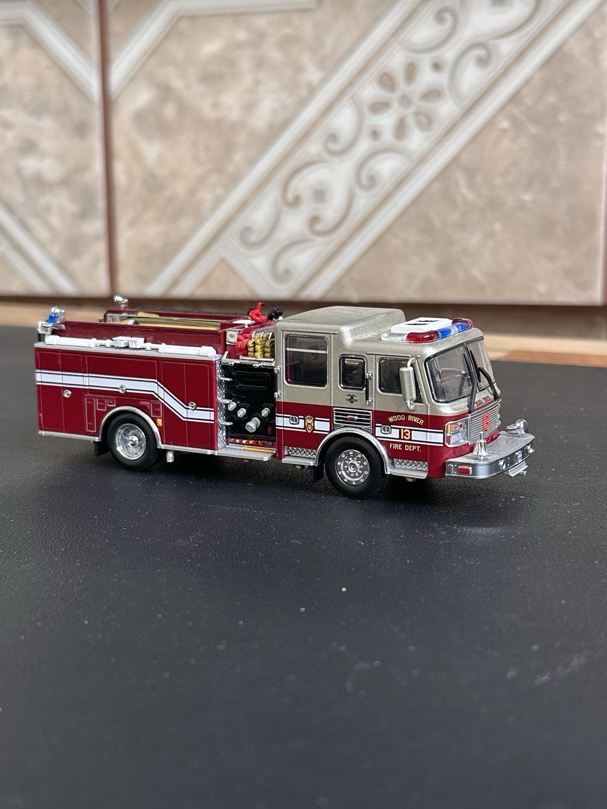 1/64 Code 3- American La France- ALF. Wood River FD- Engine 13