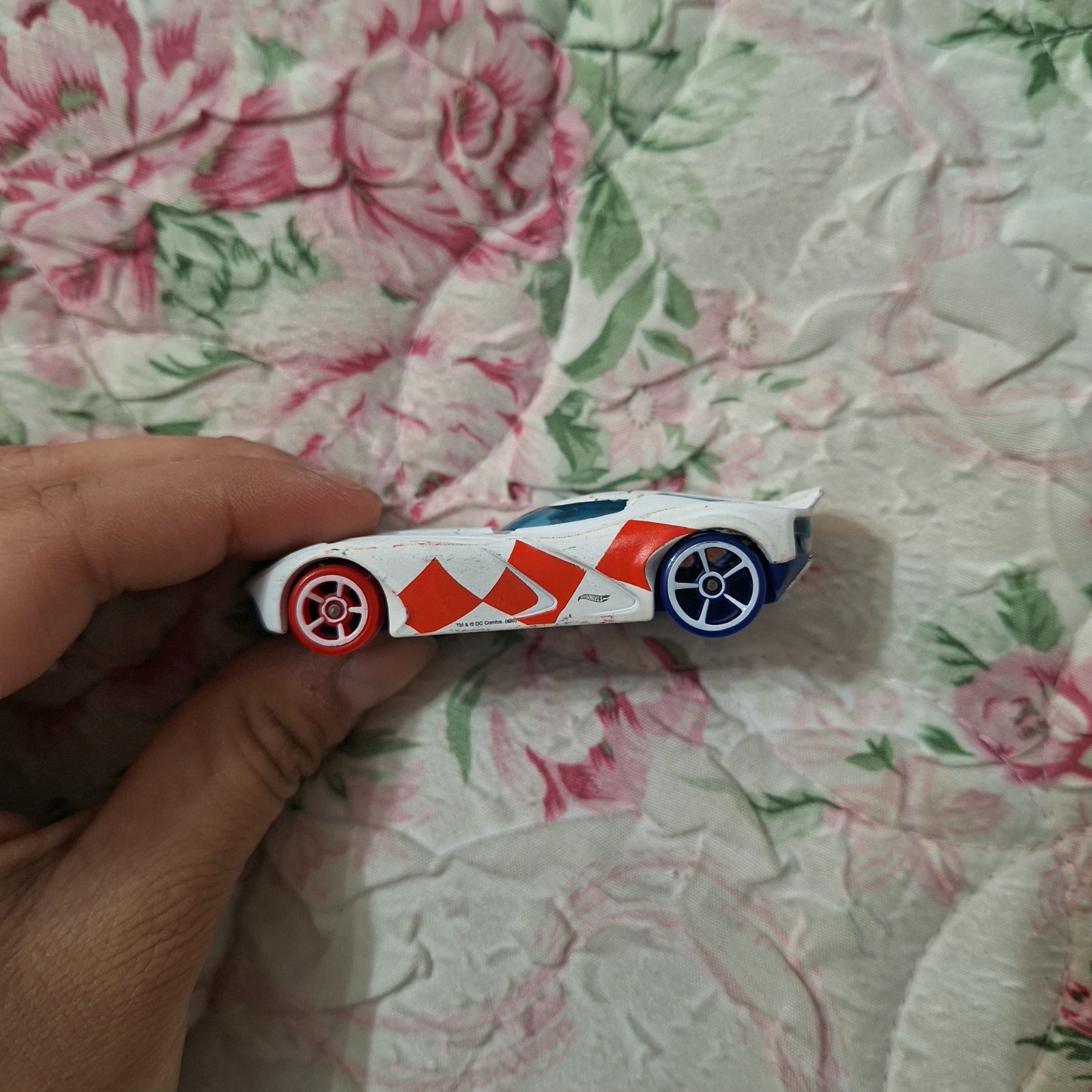 Hot Wheels DC superhero girls Harley Quinn Car