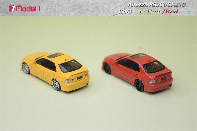 Model One 1:64 Altezza RS200 SXE10 Diecast Model Car