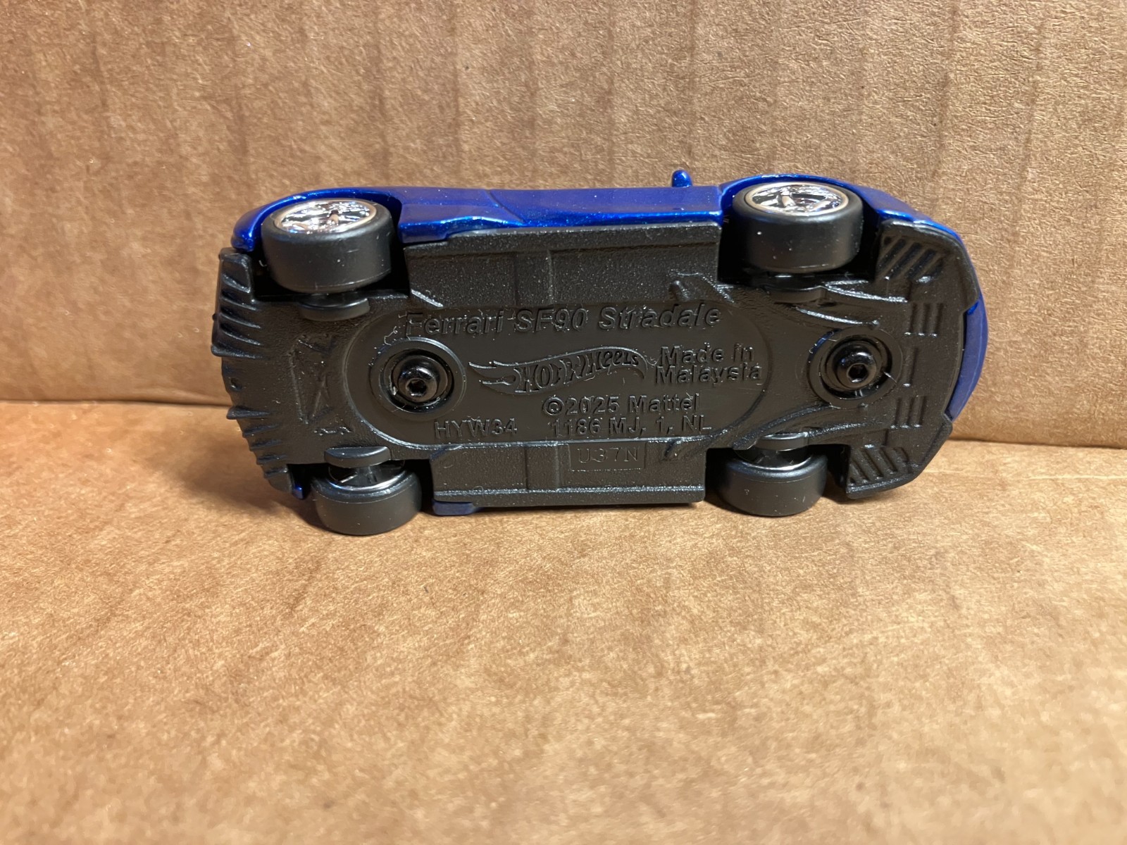 “CUSTOM” 2026 Hot Wheels FERRARI SF90 STADALE (NEW BLUE VERSION) w/ Real Riders