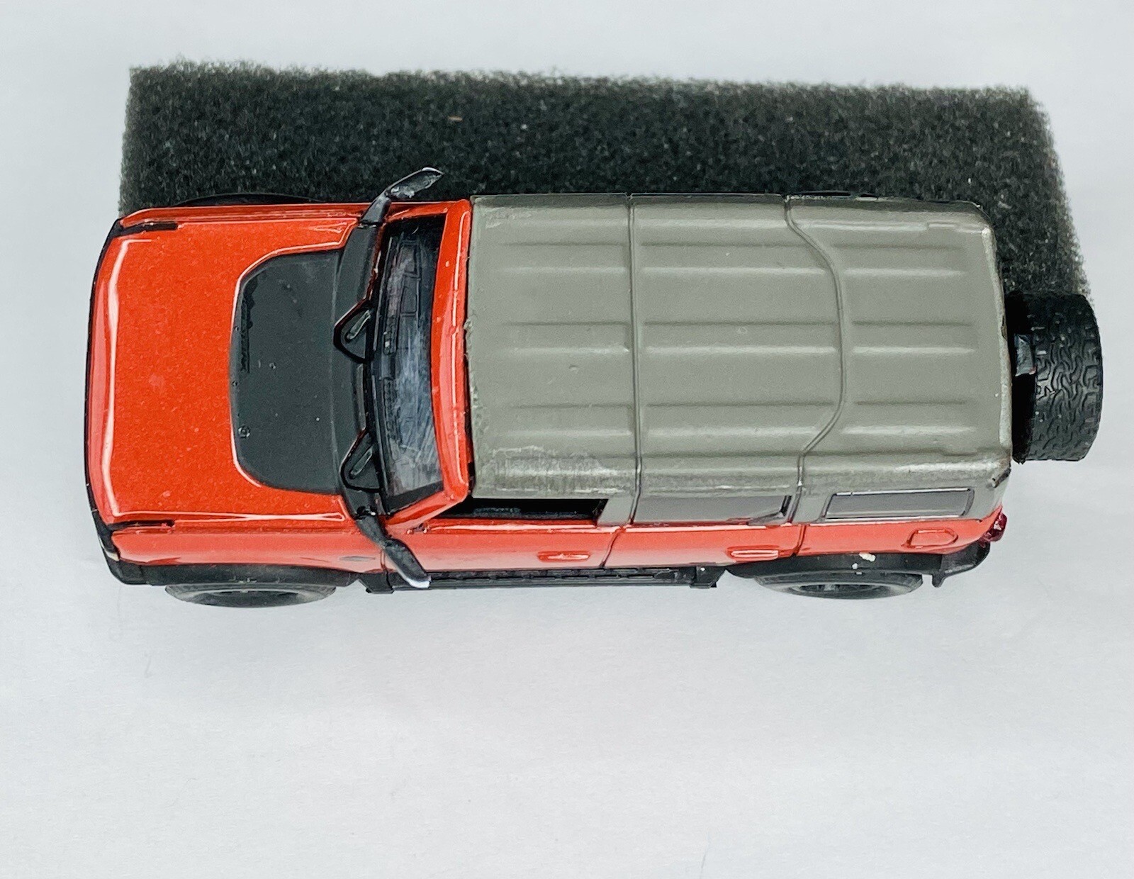 Red Orange 2021 Ford Bronco Wildtrack 4D 4×4 Truck SUV Greenlight 1/64 Off-road