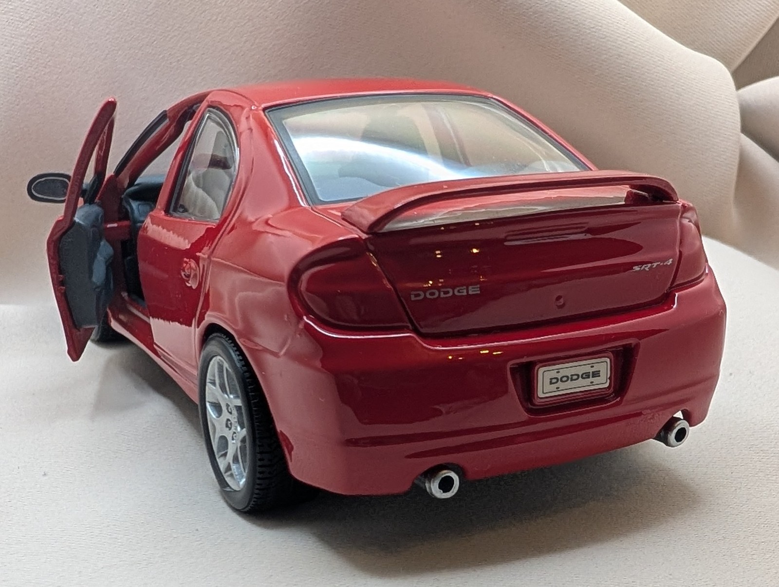 RARE Maisto 1:24 Scale RED 2003 DODGE NEON SRT-4 Diecast MODEL CAR MINT! No Box