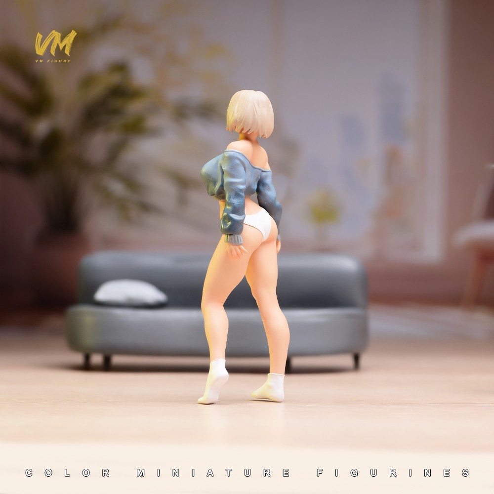 1/18 Miniatures Sexy Underpants Beauty Girl Scene Props Model Figures For Cars