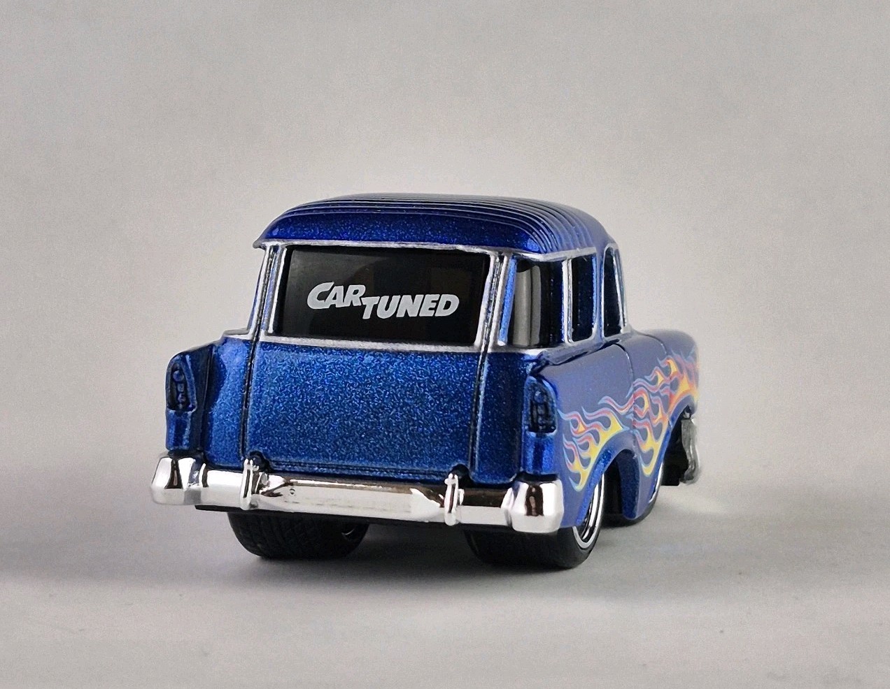 1957 CHEVY NOMAD Car Tuned Diorama Collectible DieCast Model 1:64 Blue LOOSE