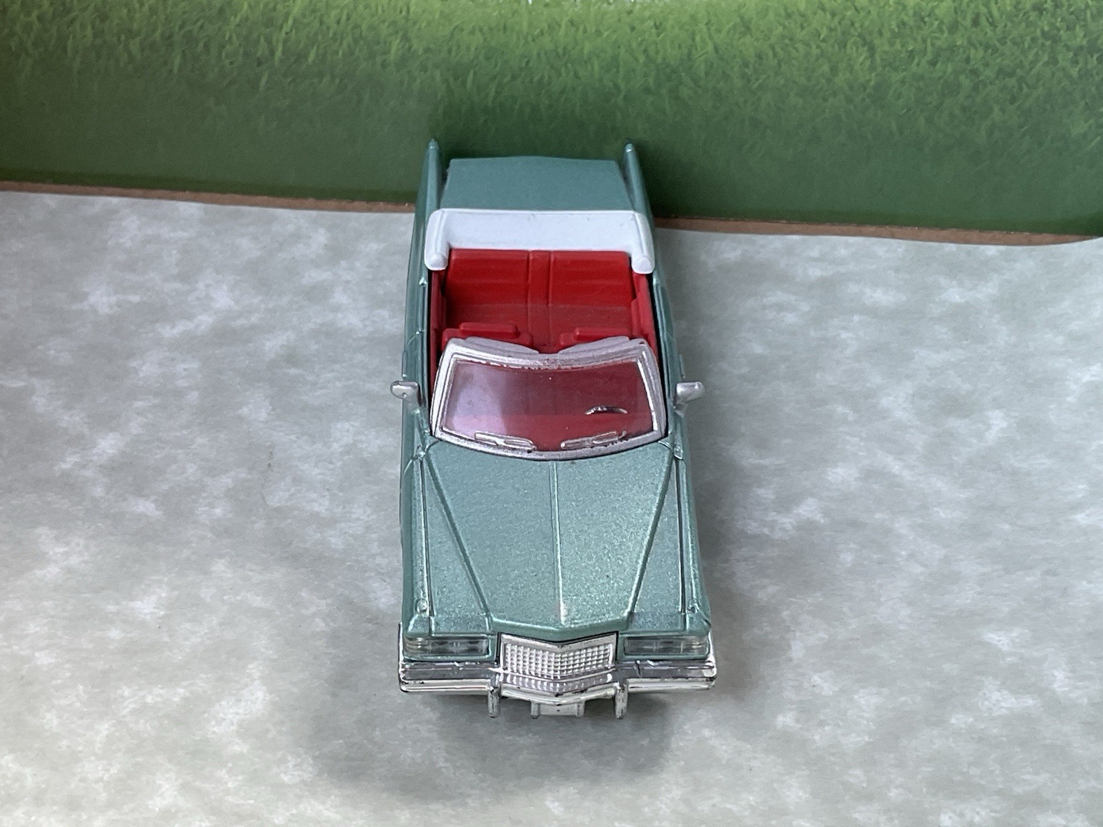 New Ray 1976 CADILLAC Coupe DeVille Convertible CADDY 1:43