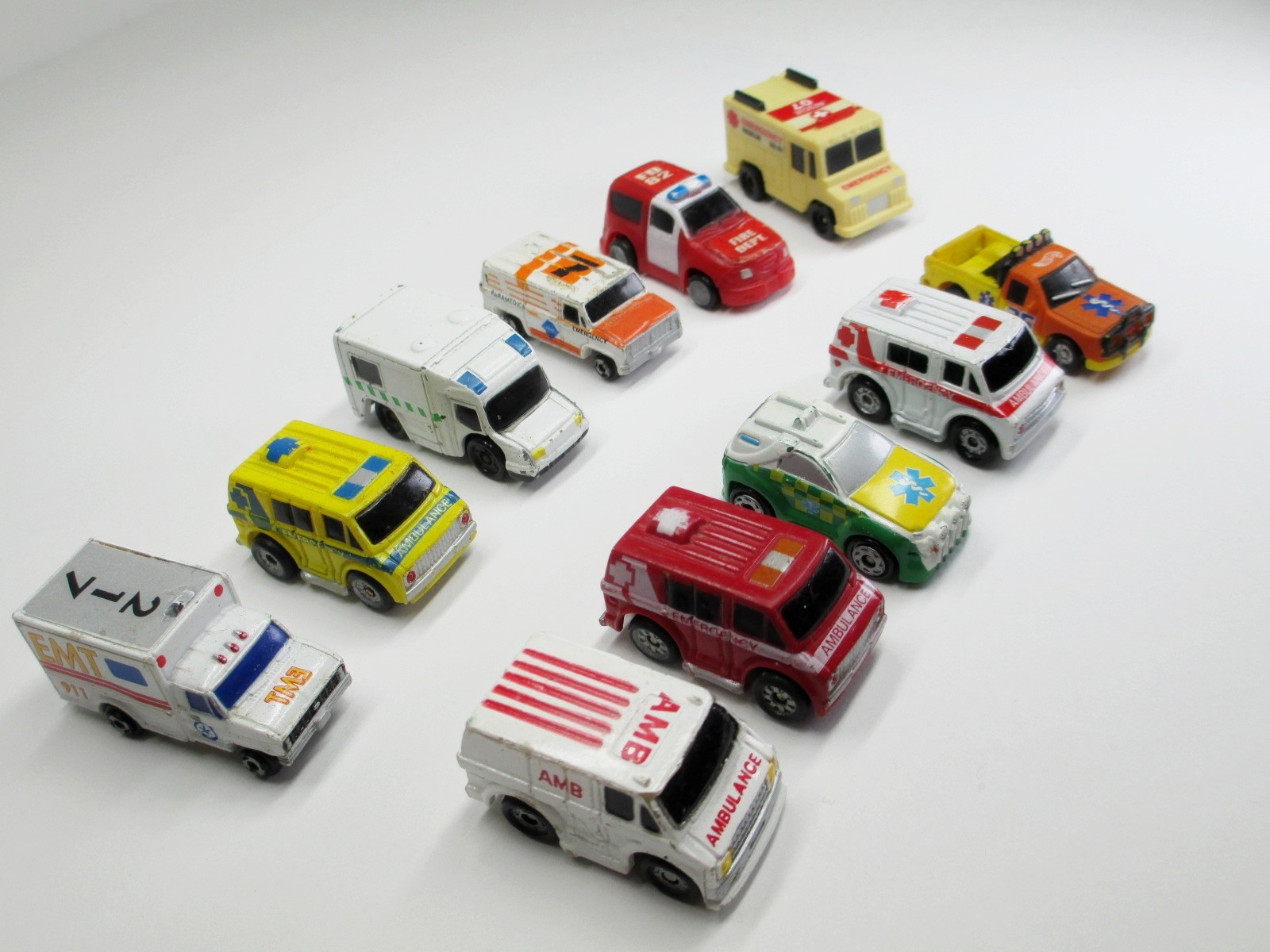 Micro Machines Ambulance Emergency Cars Vans Rescue N Scale Vehicles Lot