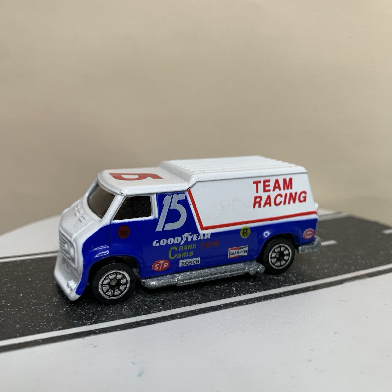 Corgi Mattel Auto City Team Racing Hot Rod Custom 70s Super Van White 1:64 NM