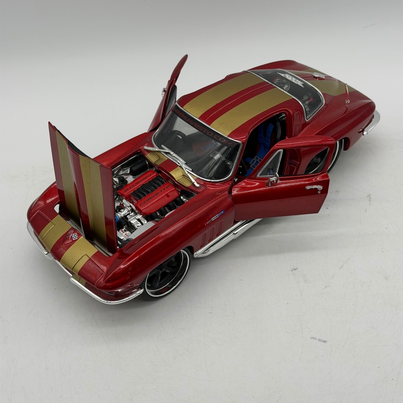 Maisto Pro Rodz 1965 Chevrolet Corvette 1/18 Red/Gold Racing Stripes Diecast Car