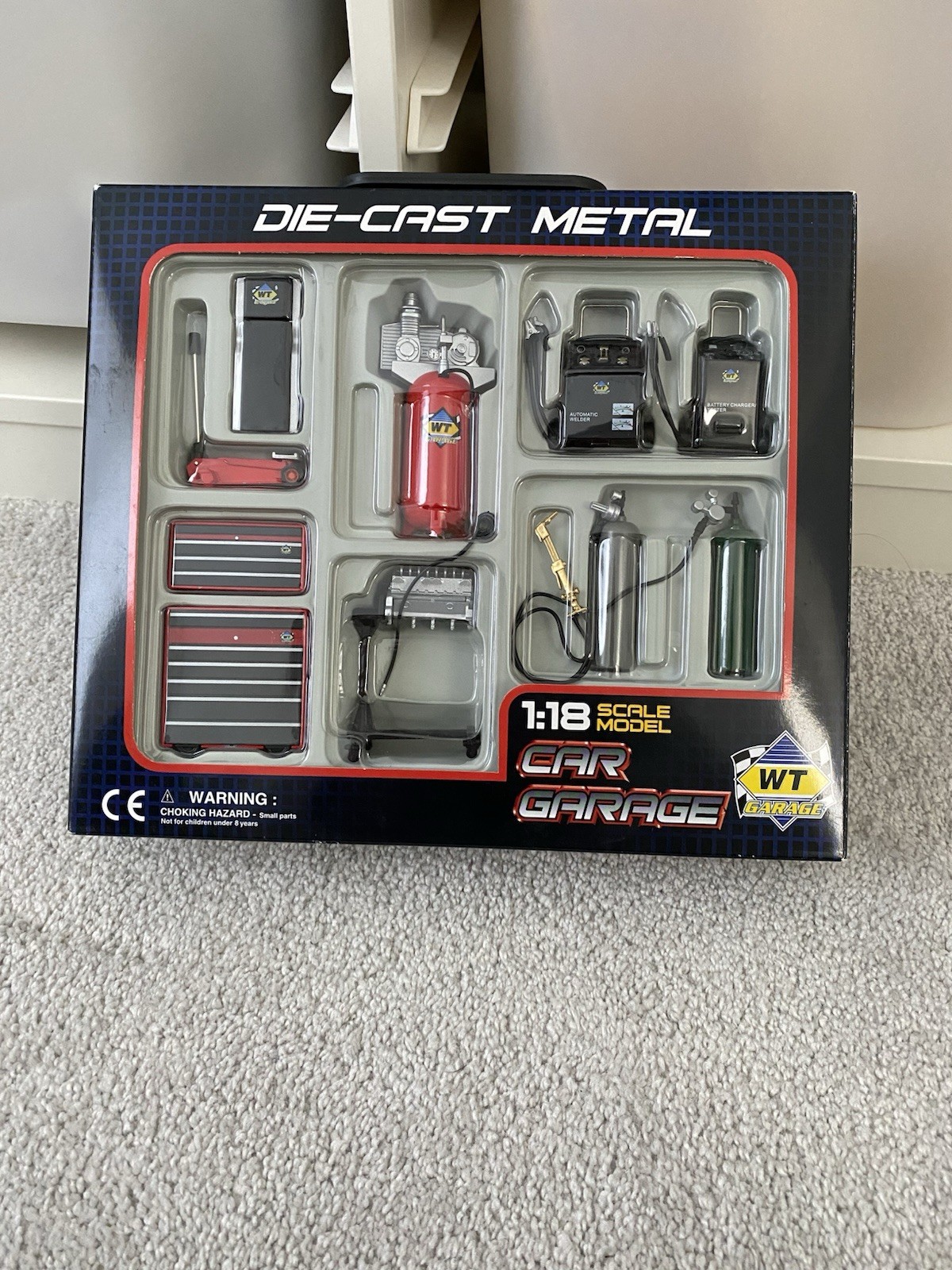 WT Garage 1:18 Die Cast Car Garage (Vintage 2003 Kintoy Die-Casting)