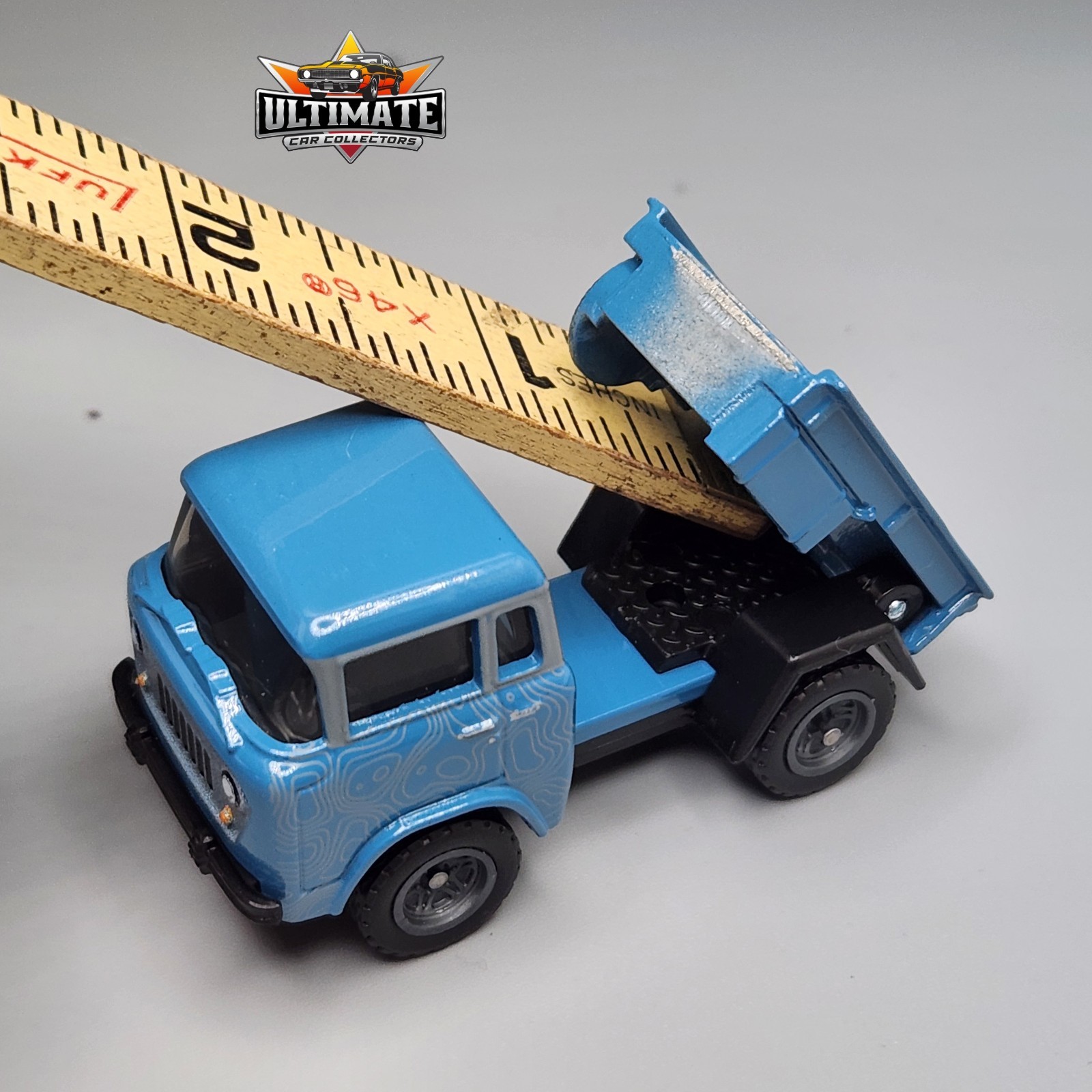 1961 61 Jeep FC Truck Collectible 1/64 Scale Diecast Collector Car