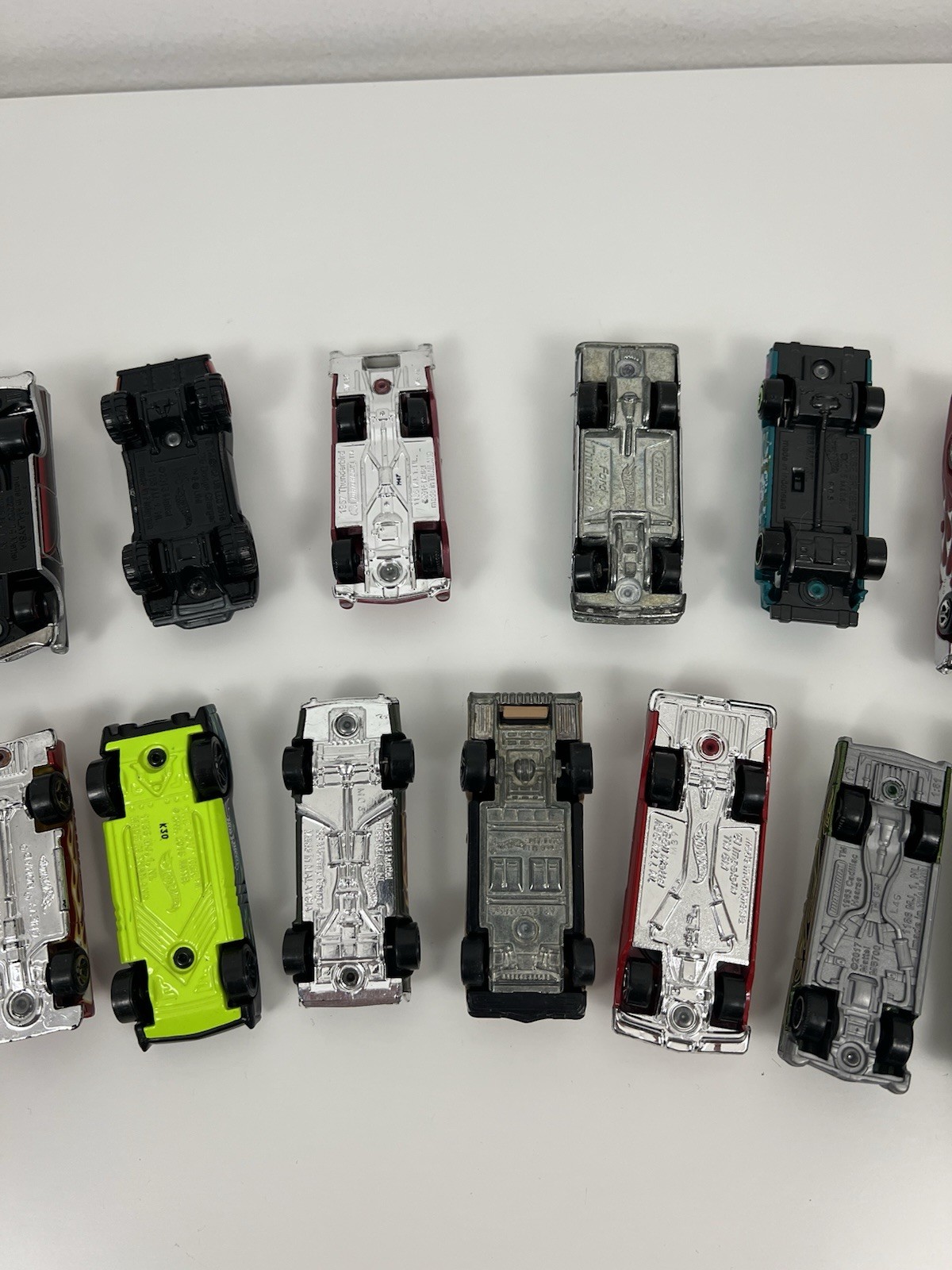 Hot Wheels Matchbox Mixed Lot Of 17 Impala Style Metal Die Cast Vehicles Loose