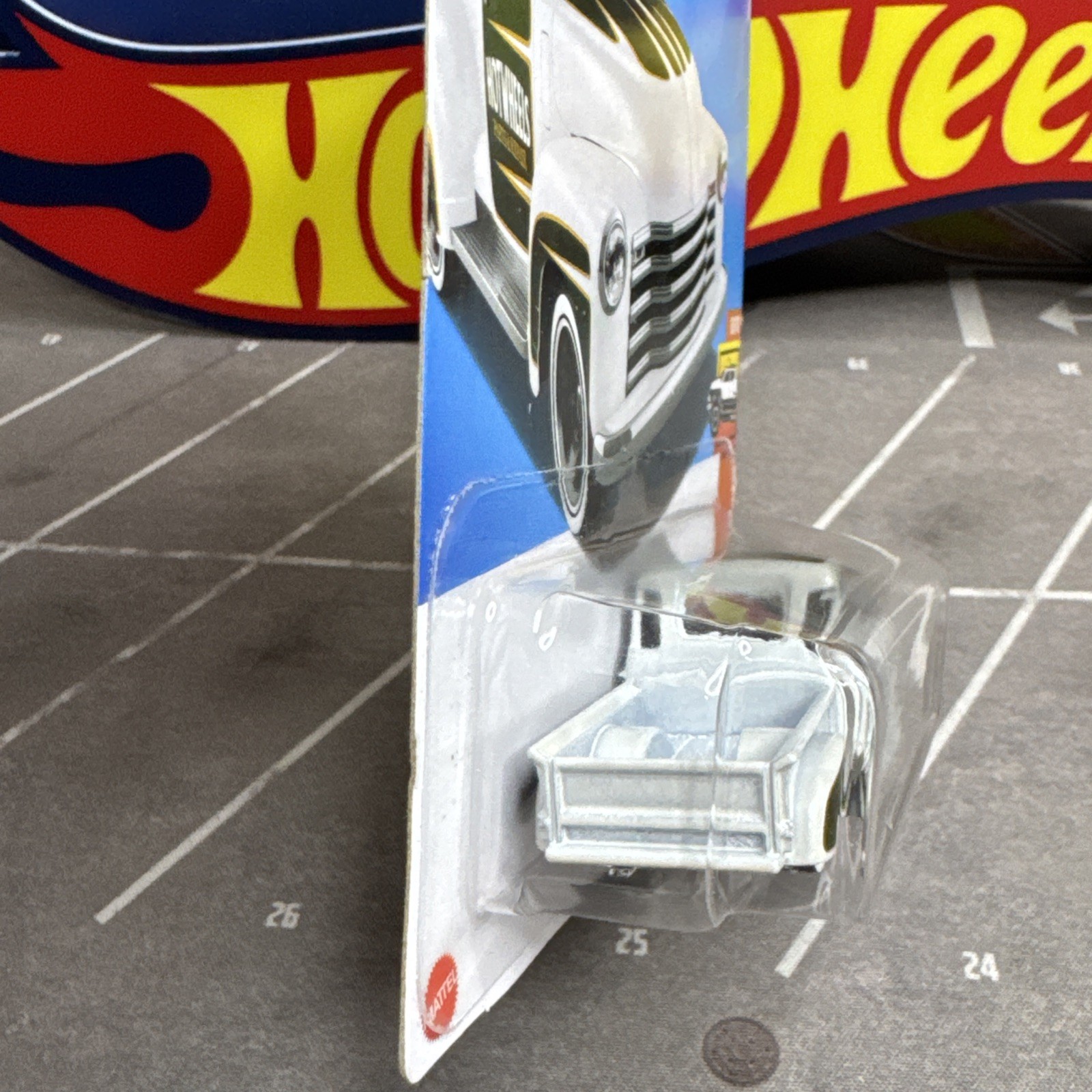 Hot Wheels HW Hot Trucks White 1952 Chevy 5 Window Pickup 8/10