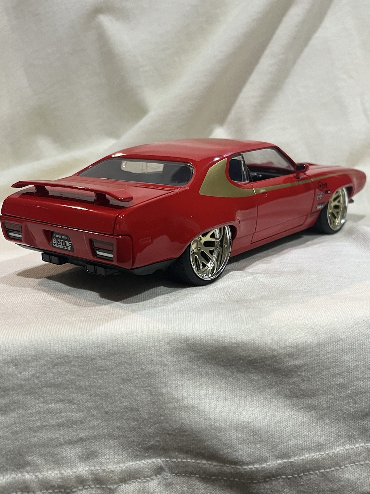 1:24 Jada 1972 Plymouth GTX Loose No Box