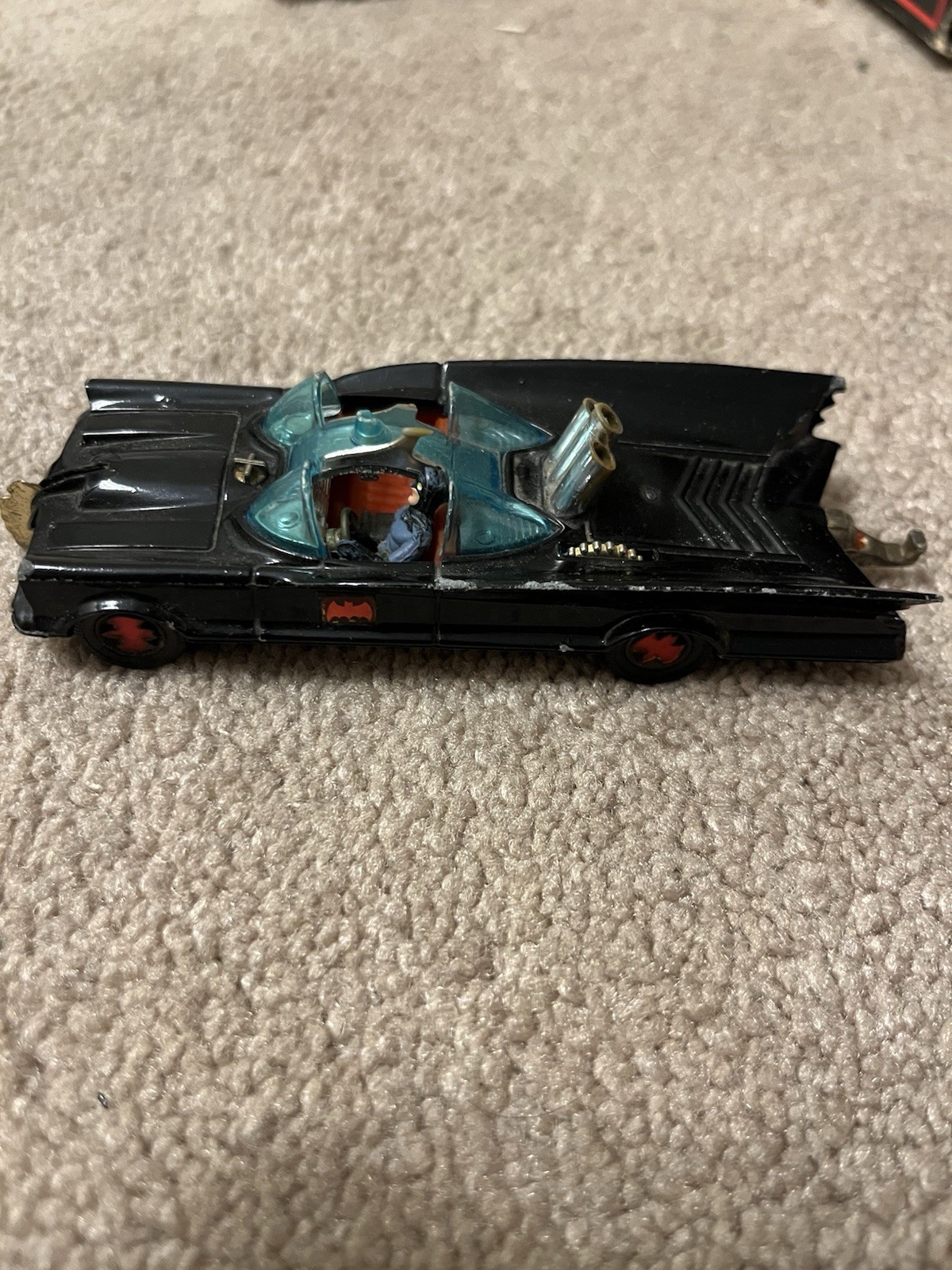 Corgi Batmobile Batman Black/Blue Diecast Toy Car w/ Batman Figure Lincoln