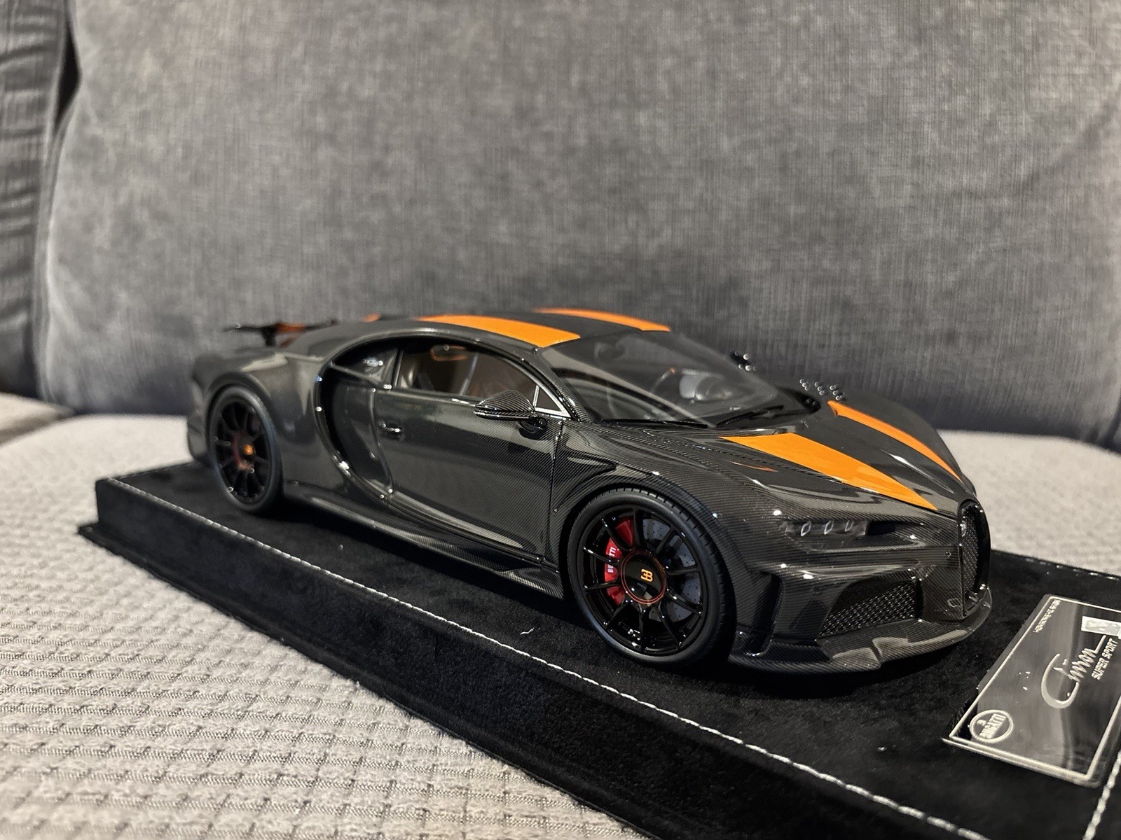 1/18 HH Henson & Heaven Bugatti Chiron SuperSport Carbon/orange High Wing Limite