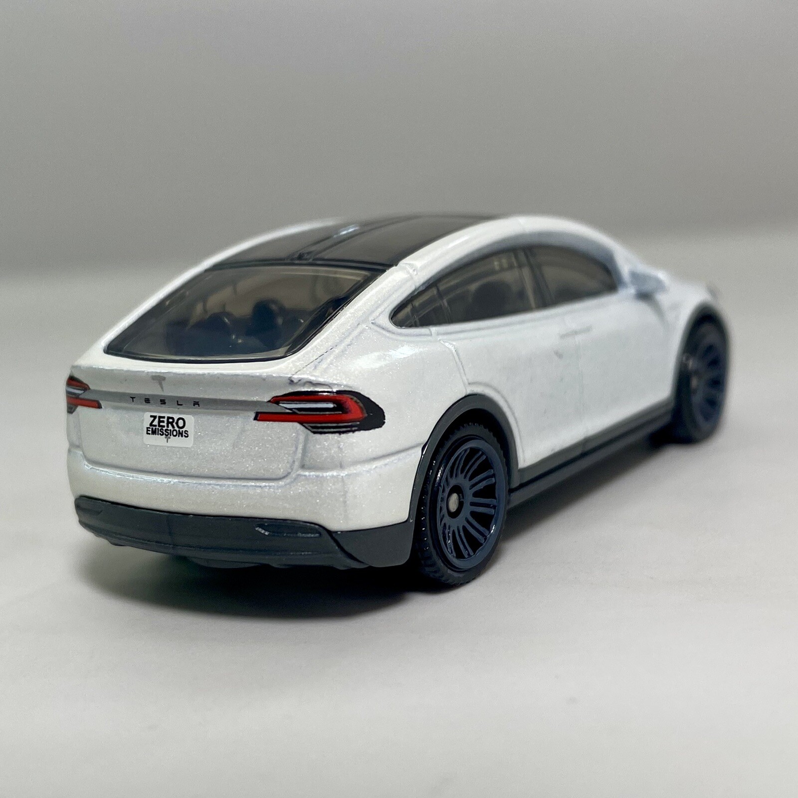 TESLA MODEL X Matchbox 1:64 Diecast Collectible Model Car Lot of 5