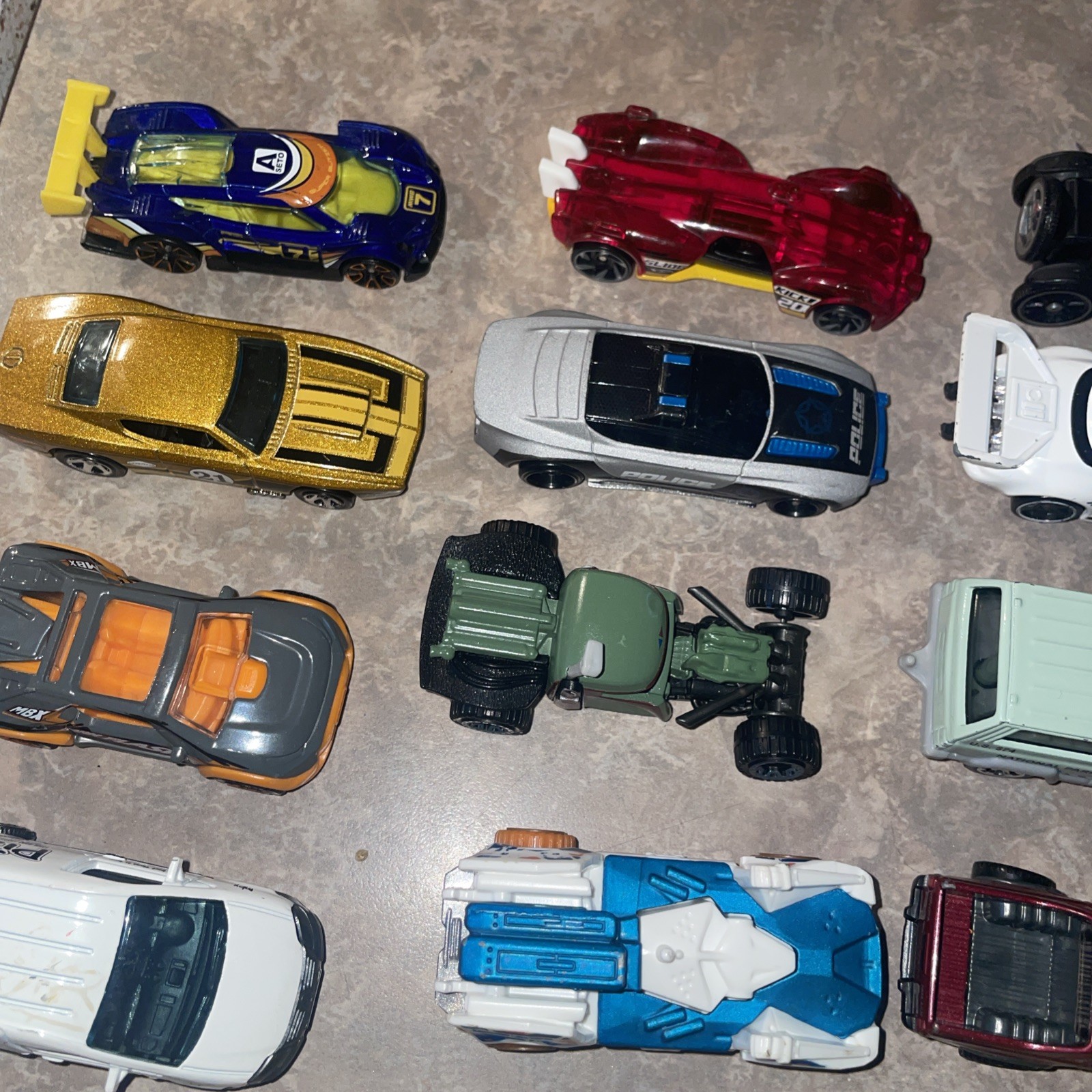 Diecast 1:64 Lot Of 24 Loose Cars #7