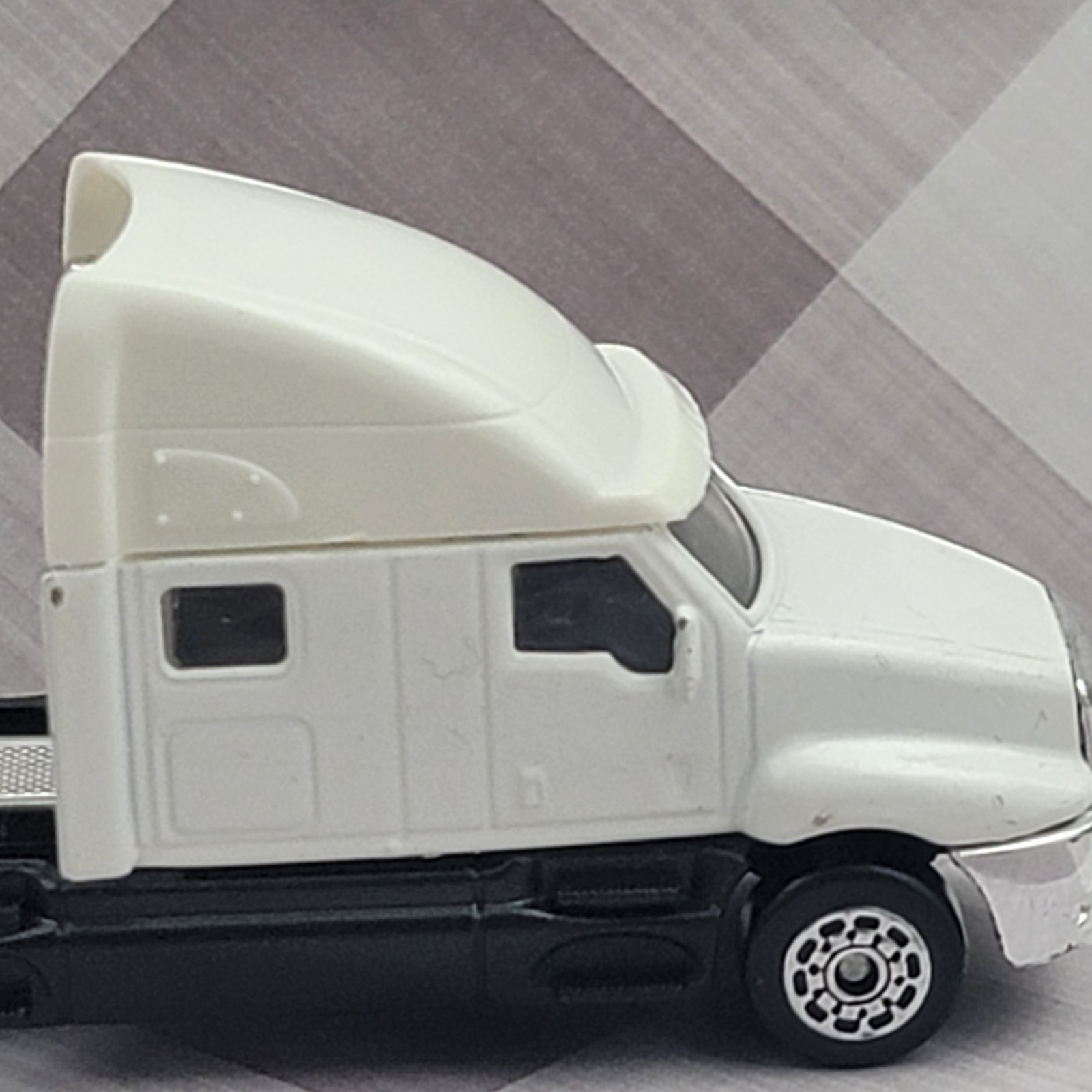 Boley Fleet White Kenworth Semi Truck Tractor Power Unit Bobtailing Sleeper Cab