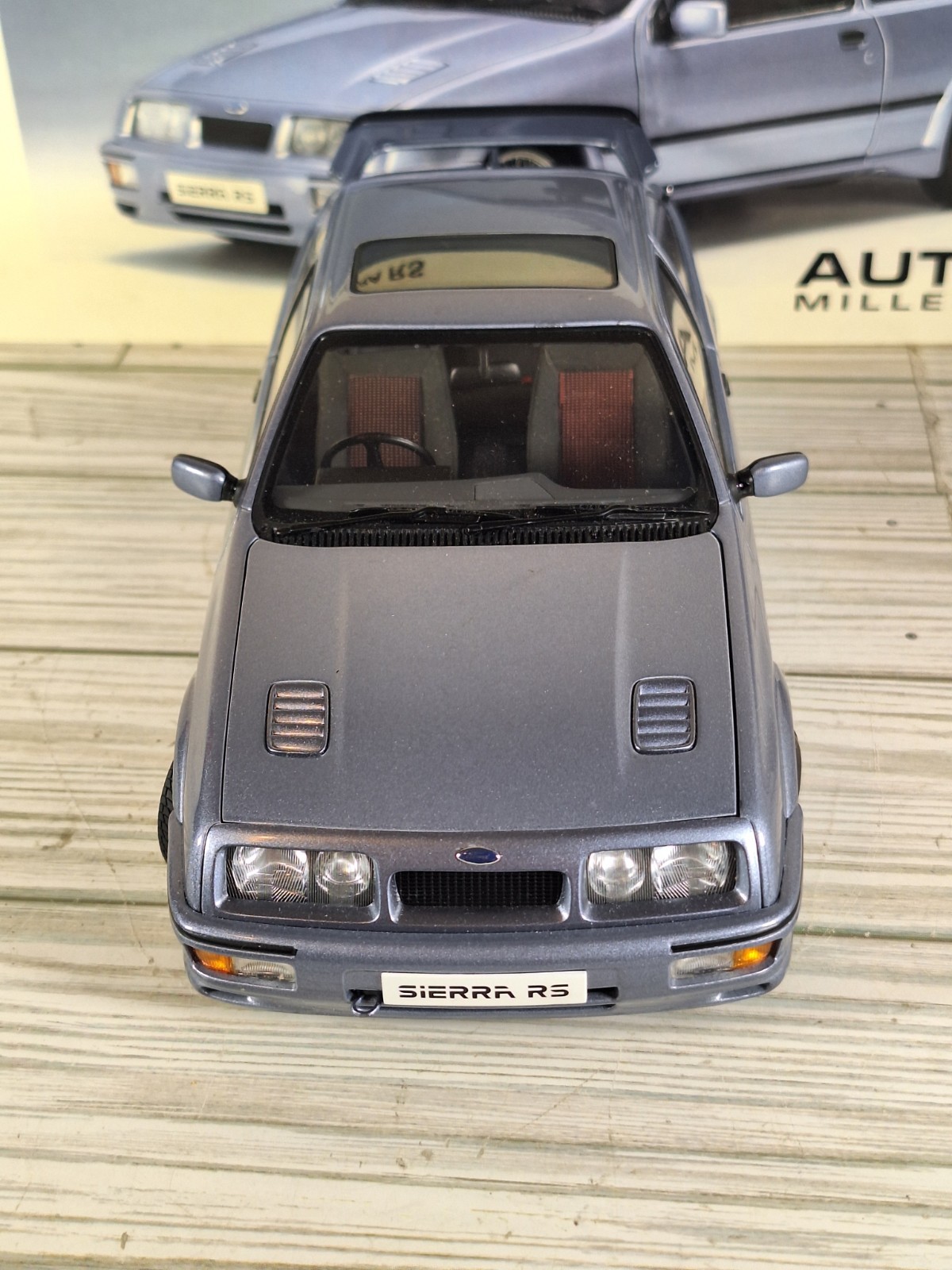 Autoart Millennium Ford Sierra Rs 500 Cosworth Rs500 1/18 Scale Diecast Model