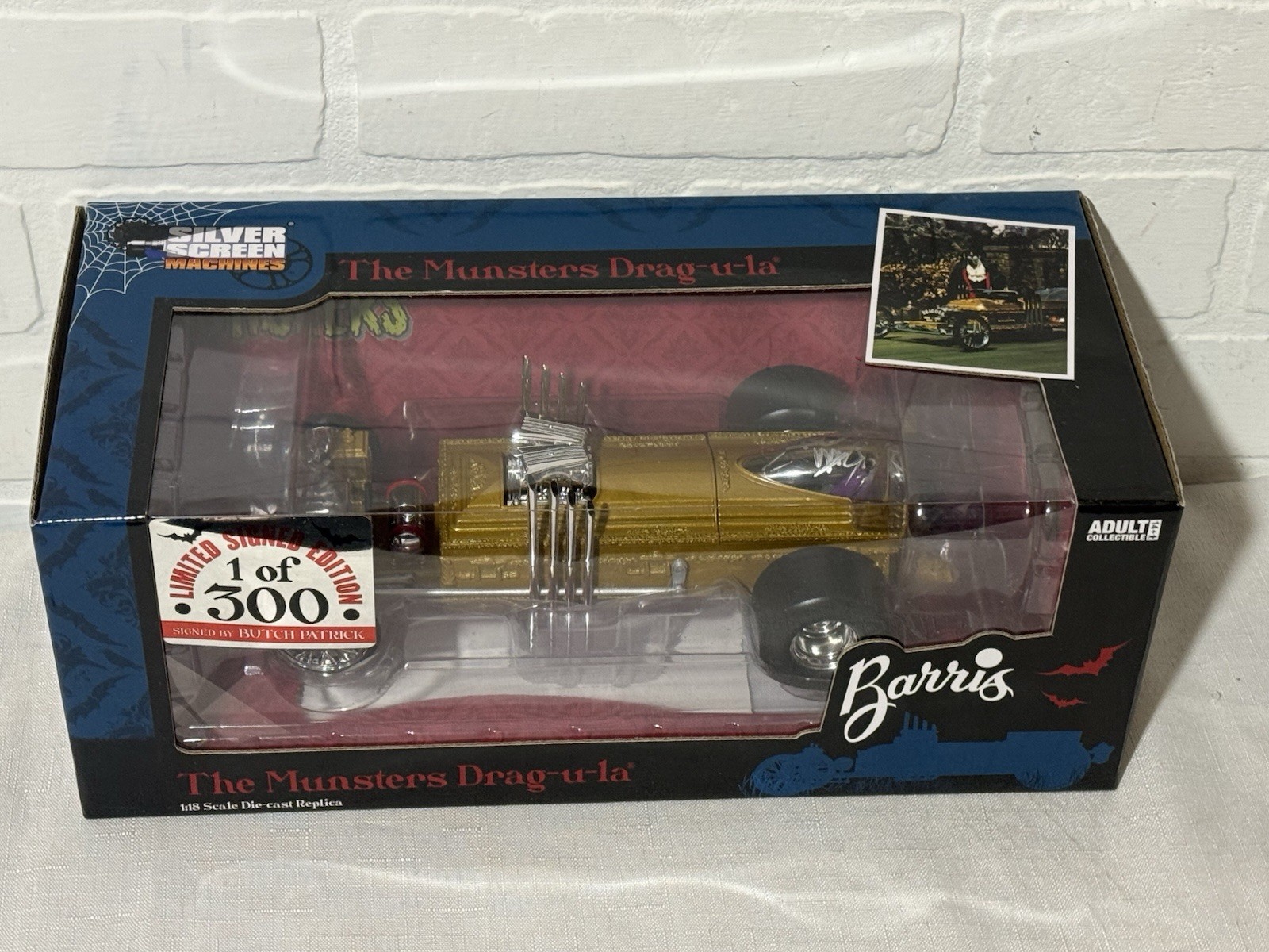 1/18 Auto World Dragula Munsters 1 of 300 SIGNED Butch Patrick Silver Screen