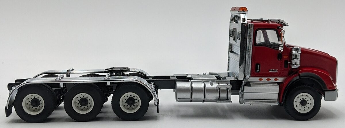 DieCast Masters 71008 1:50 Red International HX620 Day Cab Tridem Tractor NIB